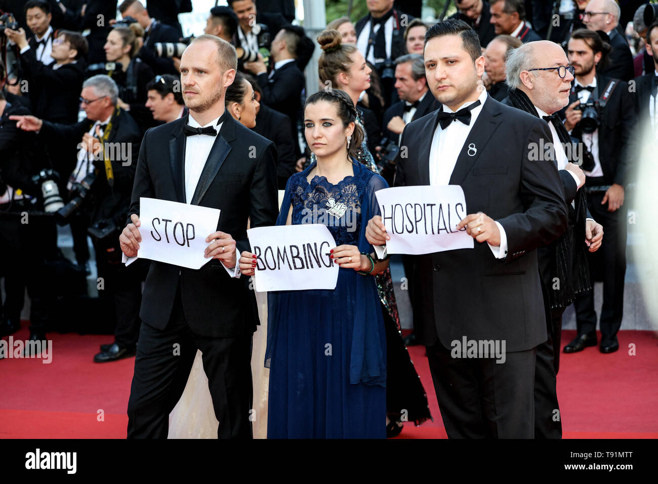 Cannes. 15 Maggio, 2019. Gli ospiti arrivano alla premiere di ' LES MISÉRABLES ' durante il 2019 Festival di pellicola di Cannes il 15 maggio 2019 presso il Palais des Festivals in Cannes, Francia. ( Credito: Lyvans Boolaky/spazio di immagine/Media Punch)/Alamy Live News Foto Stock