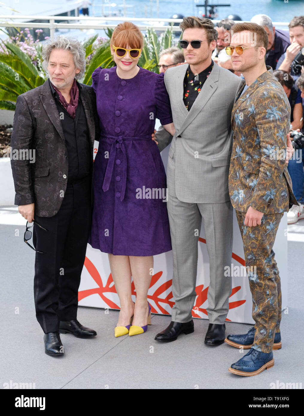 Cannes, Francia. 16 Maggio, 2019. Direttore Dexter Fletcher e Taron Egerton, Richard Madden e Bryce Dallas Howard pone a un photocall per Rocketman giovedì 16 maggio 2019 presso la 72a edizione del Festival de Cannes, Palais des Festivals Cannes. Nella foto: Dexter Fletcher, Taron Egerton, Richard Madden, Bryce Dallas Howard. Foto di credito: Julie Edwards/Alamy Live News Foto Stock