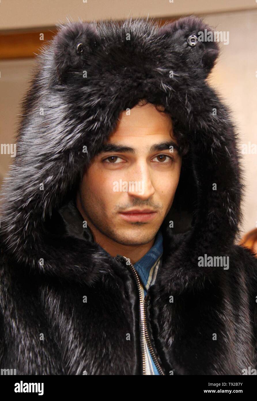 10-22-2008 Zac Posen anteprime il suo autunno/inverno 2008 raccolta di pelliccia a Massimiliano Fur Salon a Bloomingdale flagship store sulla 59 Street. Foto di Adam Scull-PHOTOlink.net Foto Stock