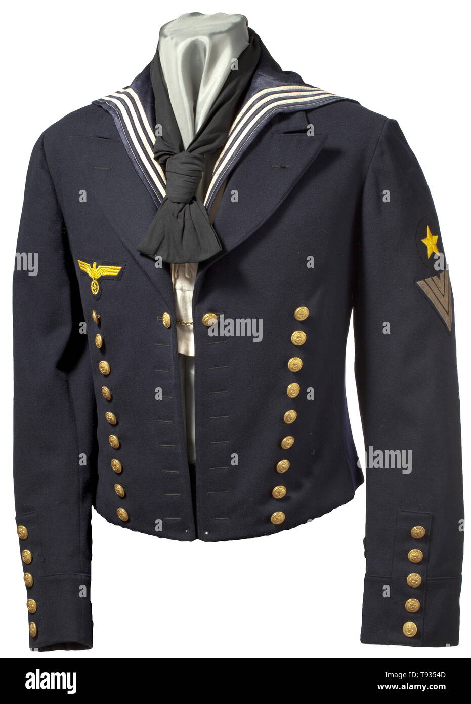 Una camicia a vestire la uniforme di un Matrosenstabsgefreiter (tr.  Marinaio Petty Officer) pezzo di deposito emessi da Wilhelmshaven ufficio  abbigliamento, 1935 ammenda navy-panno blu con il fuoco-pulsanti dorato,  camicia nera con