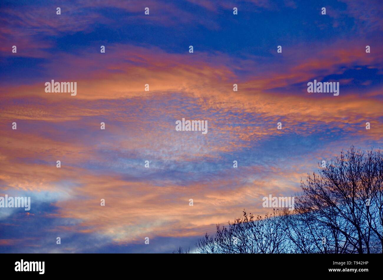 Himmel im Sonnenuntergang Foto Stock