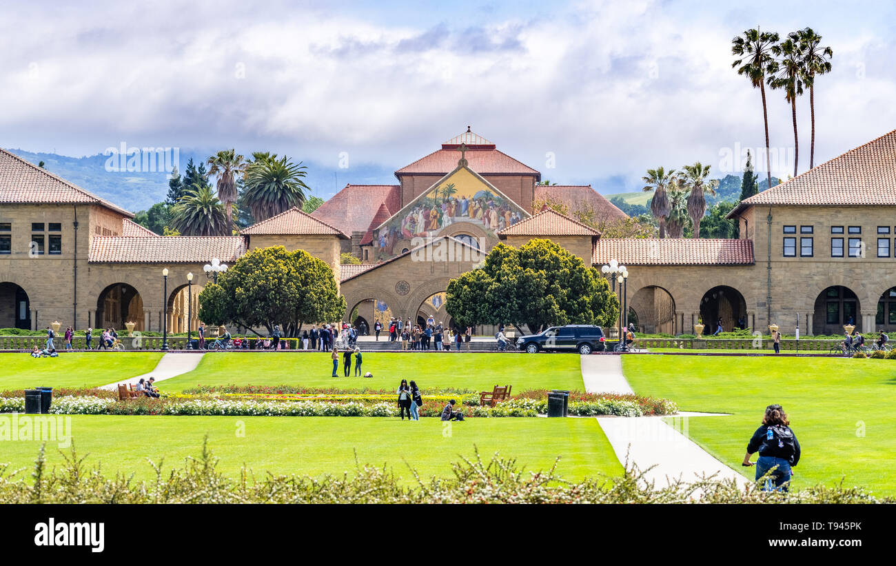 9 maggio 2019 Palo Alto / CA / STATI UNITI D'AMERICA - Il Stanfors ovale e la principale Quad presso la Stanford University Foto Stock
