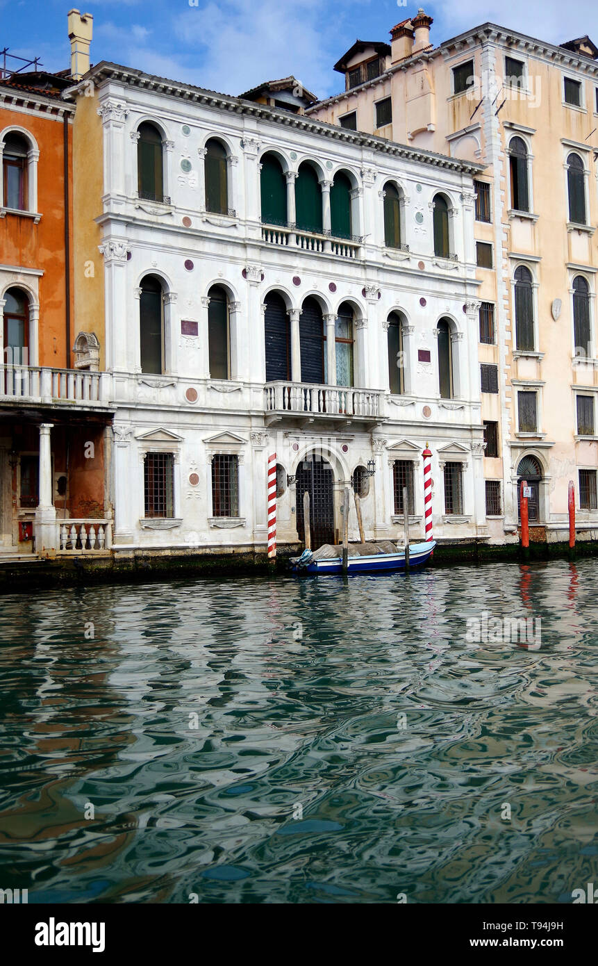 Canal Grande a Venezia, Italia, Palazzo Grimani Marcello, un inizio XVI secolo palazzo rinascimentale, simmetrica con pietra e facciata in marmo, Foto Stock