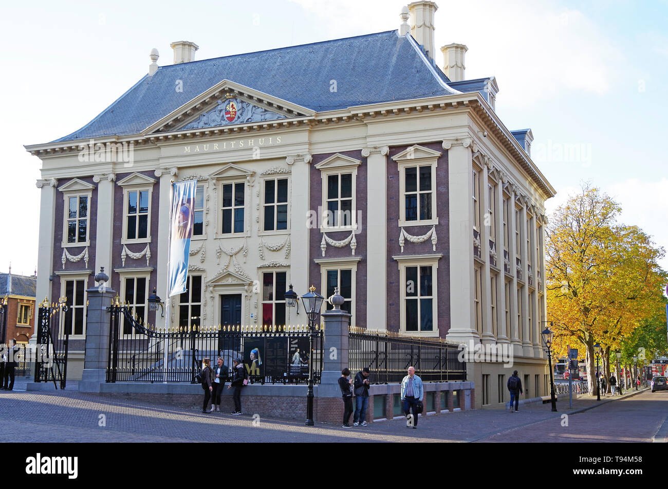 L'ingresso anteriore del Mauritshaus, all'Aia, il quale alloggia l'olandese Royal armadio di dipinti, principalmente dalla cosiddetta età d oro Foto Stock