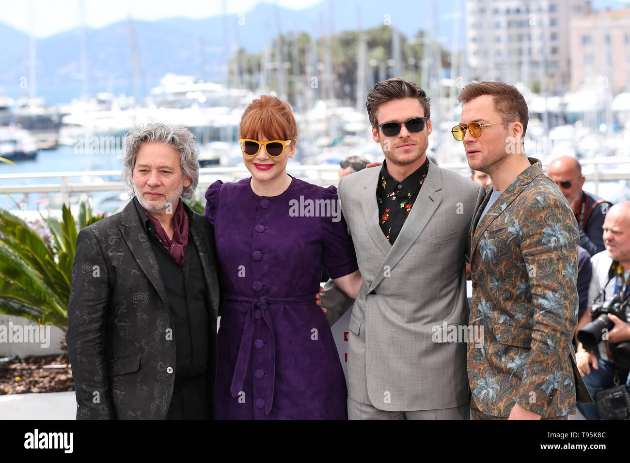(190516) -- CANNES, 16 maggio 2019 (Xinhua) -- (L-R) Direttore Dexter Fletcher, attrice Bryce Dallas Howard, attore Richard Madden e Taron Egerton pongono durante un photocall per il film Rocketman schermato nella Hors sezione concorrenza durante la 72a Cannes Film Festival di Cannes, Francia, 16 maggio 2019. (Xinhua/Zhang Cheng) Foto Stock