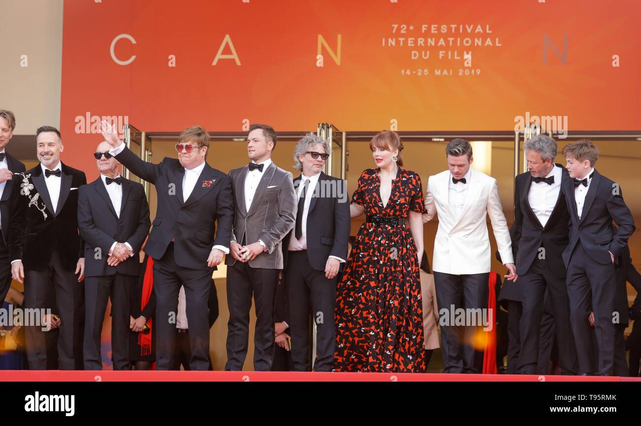 Cannes, Francia. 16 Maggio, 2019. 72a Cannes Film Festival. David arredare, Bernie Tupin, Elton John, Taran Egerton, Dexter Fletcher, Bryce Dallas Howard, Richard Madden cantante, Ettore e attori Rocketman. Premiere. 72 Nd Cannes Film Festival Cannes, Francia 16 maggio 2019 Djc9253 Credit: Allstar Picture Library/Alamy Live News Foto Stock