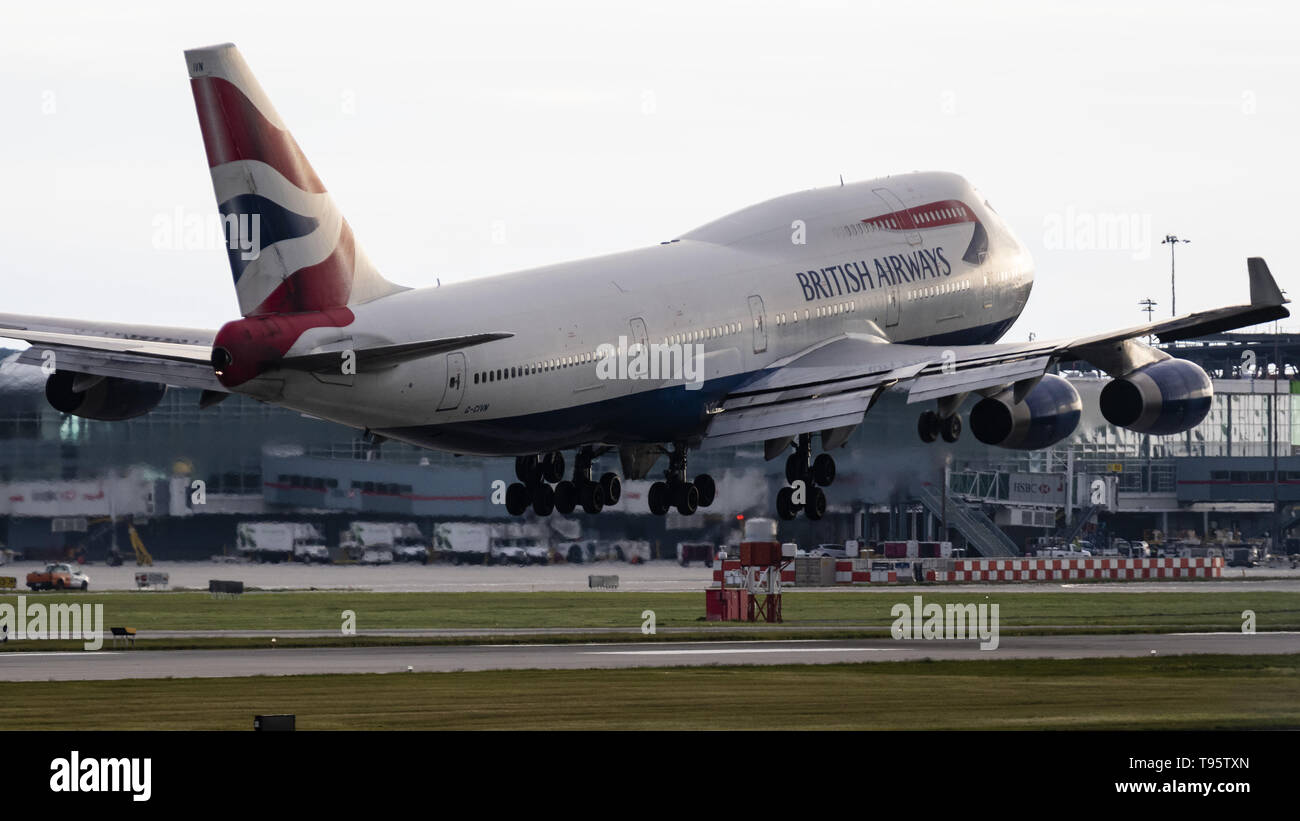 Richmond, British Columbia, Canada. Il 3 maggio, 2019. Un British Airways Boeing 747-400 (G-CIVN) wide-body jetliner atterra all'Aeroporto Internazionale di Vancouver. Credito: Bayne Stanley/ZUMA filo/Alamy Live News Foto Stock