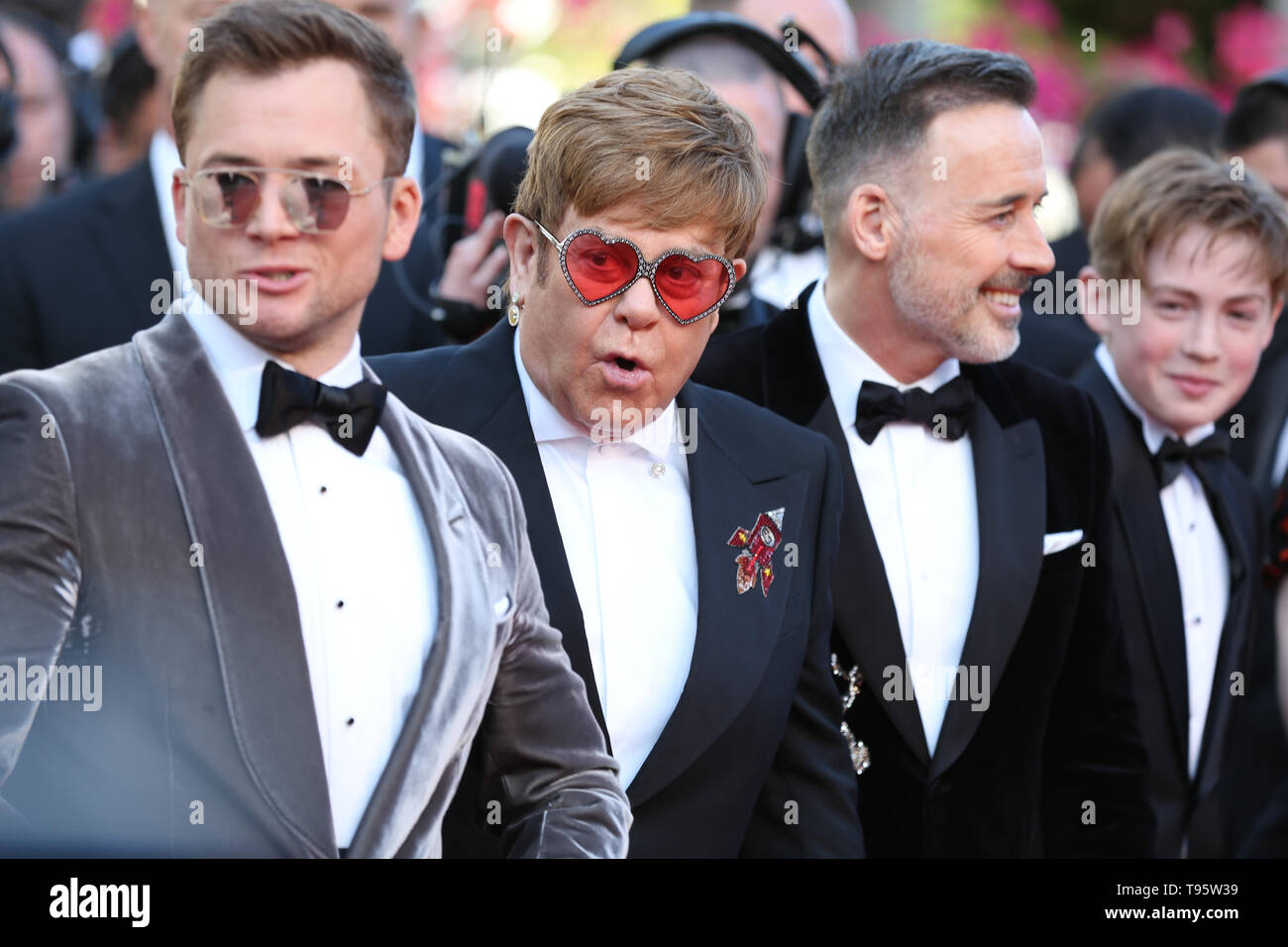 CANNES, Francia - 16 Maggio: Taron Egerton, Sir Elton John e David arredare frequentare lo screening di "Rocket Man' durante la 72a Cannes Film Festival (credito: Mickael Chavet/Progetto Alba/Alamy Live News) Foto Stock