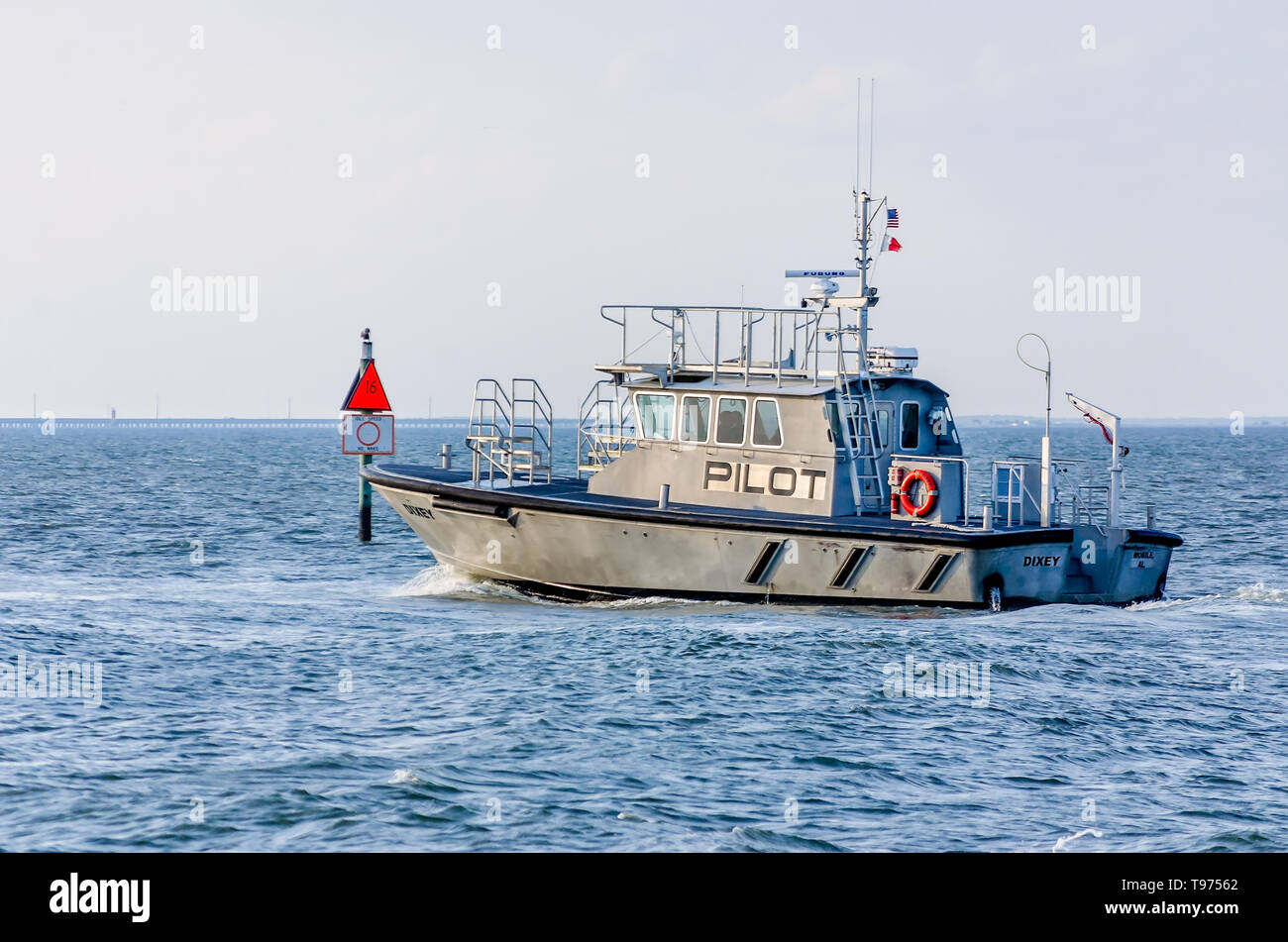 Dixey, una classe Chesapeake​ barca pilota, capi nella porta, Ottobre 31, 2018 in Dauphin Island, Alabama. Foto Stock