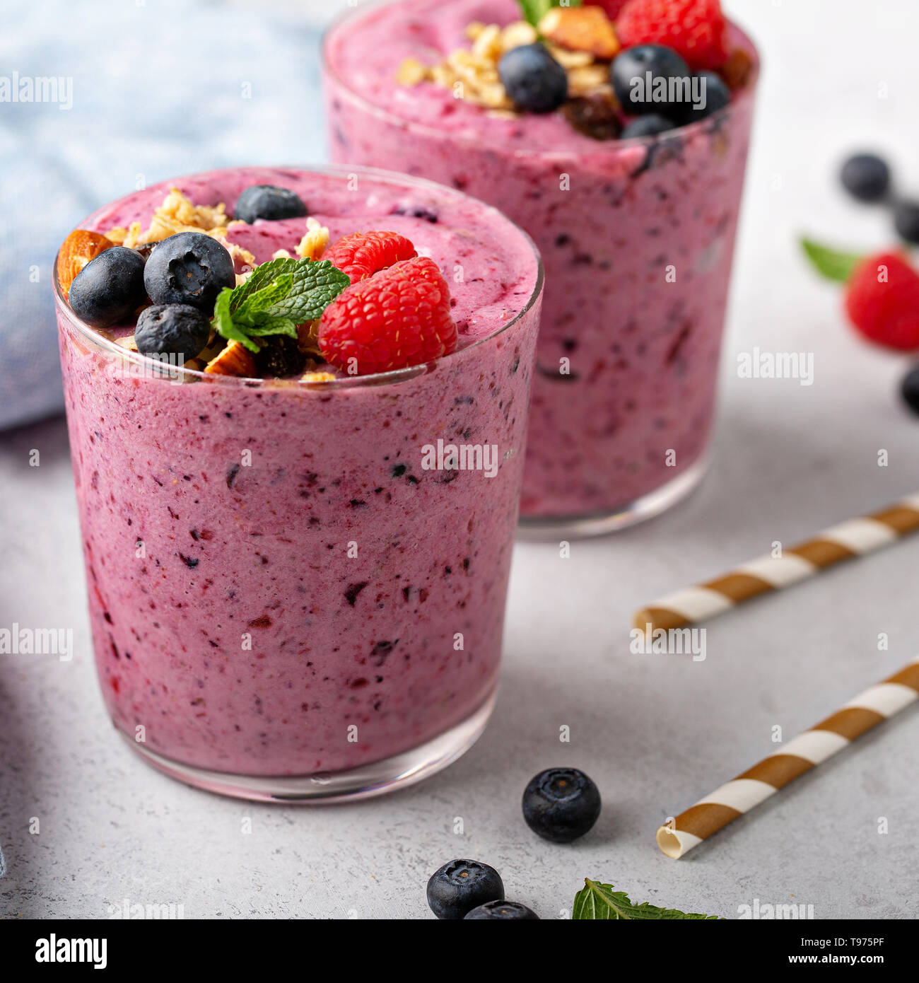 Fresche miscelate berry smoothie Foto Stock