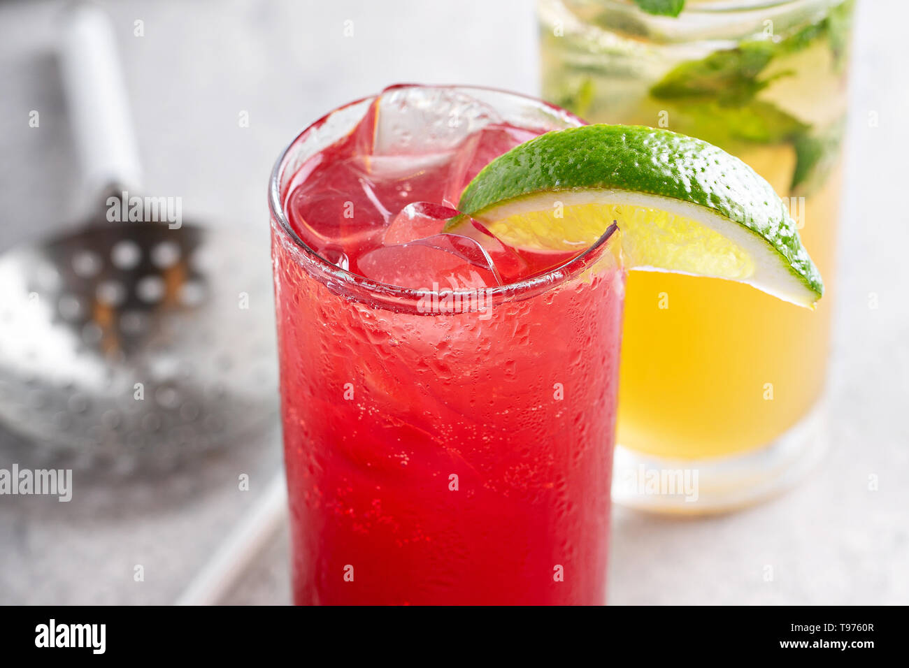 Il Mojito e la brezza di mare cocktail Foto Stock