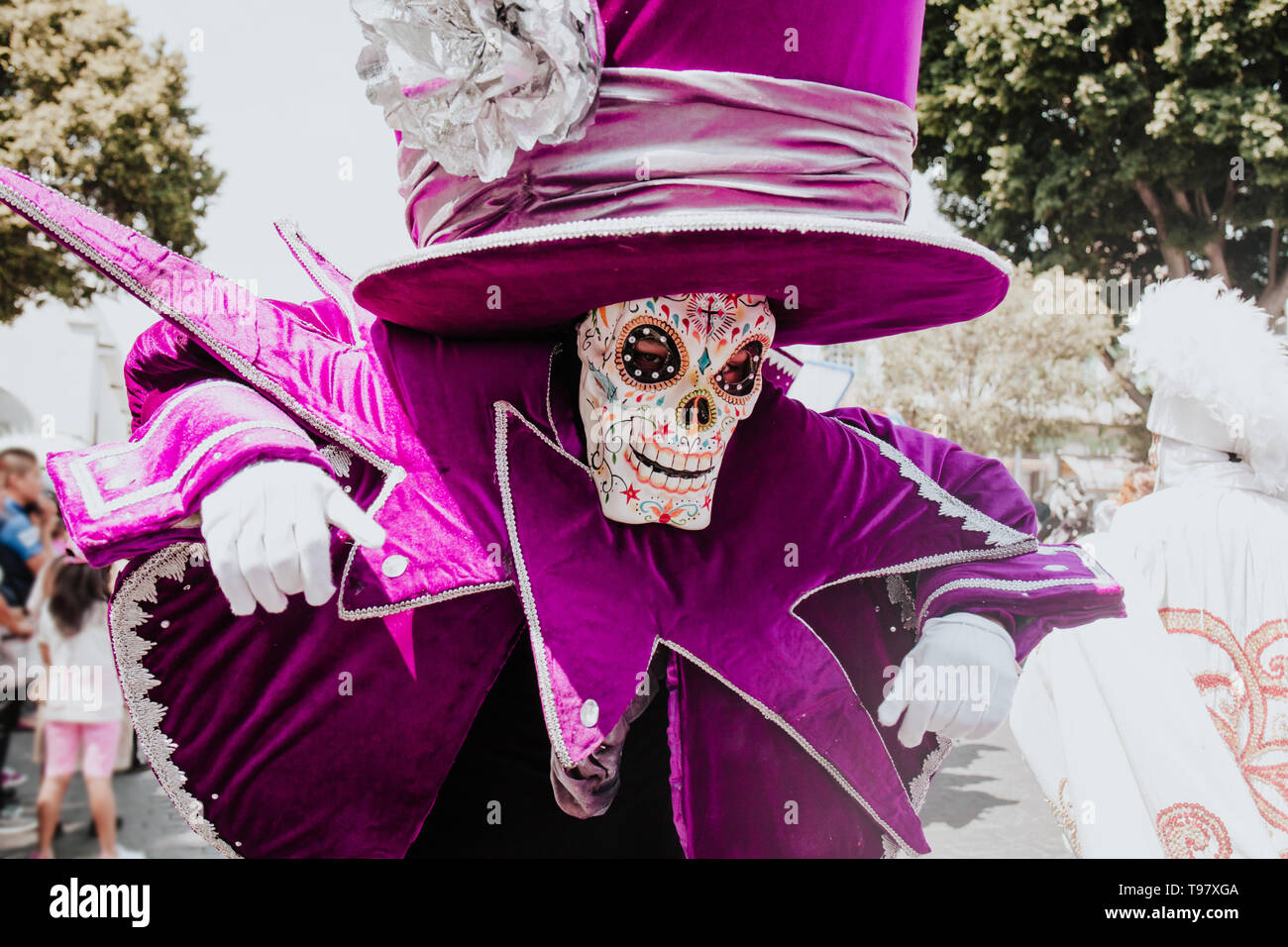 Testa cranio in costume di carnevale messicano a Città del Messico Foto Stock