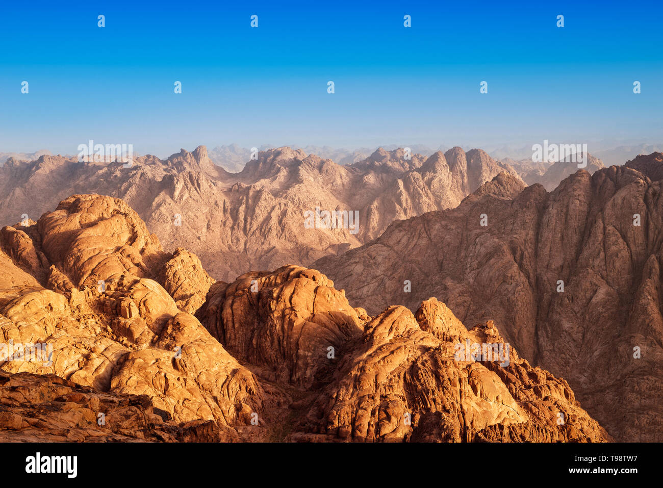 Rocce di terra santa il Monte Sinai in mattina presto,Egitto Foto Stock