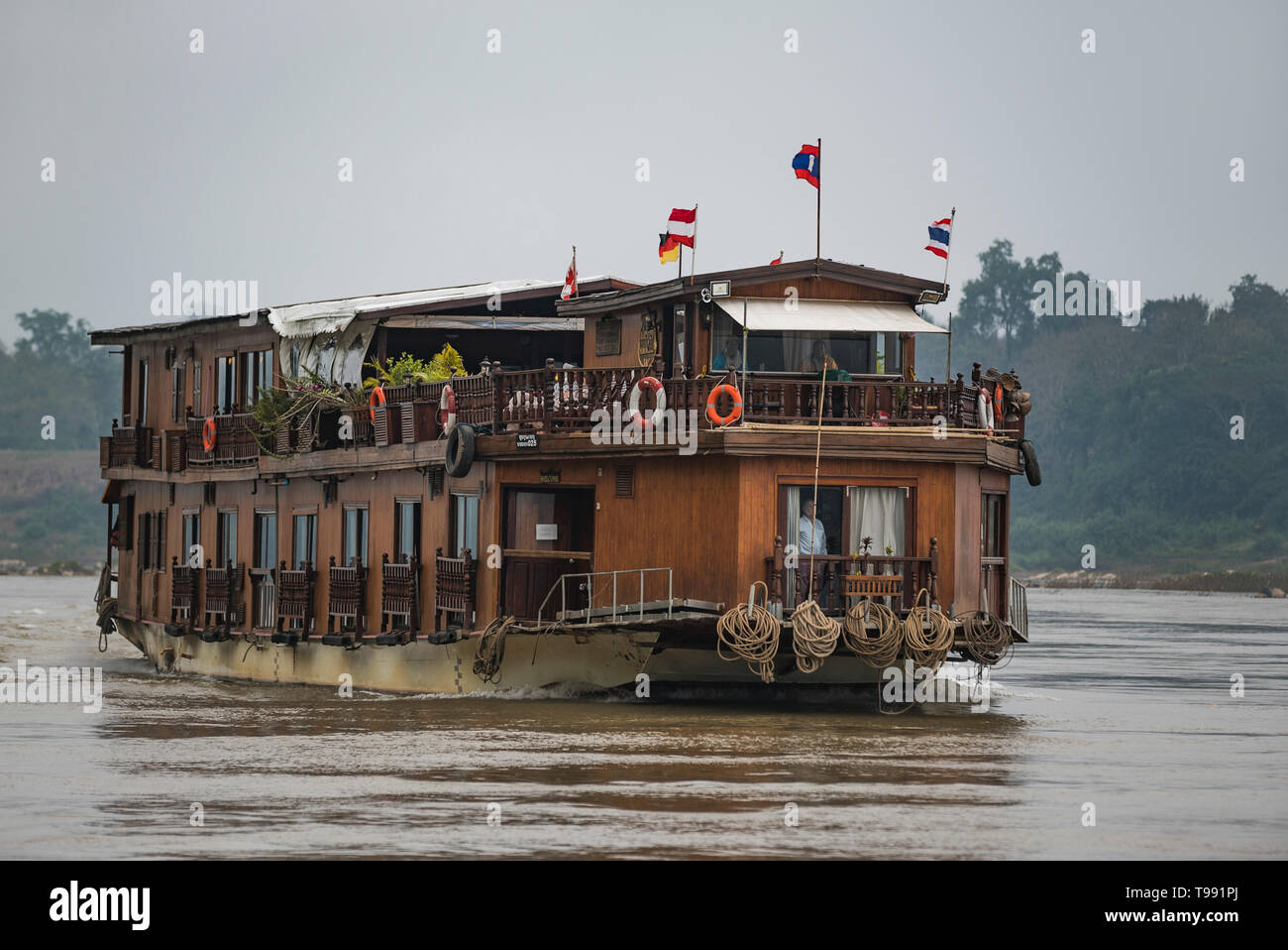 Fiume Nave da Crociera Mekong Sun sul Mekong in Laos Foto Stock