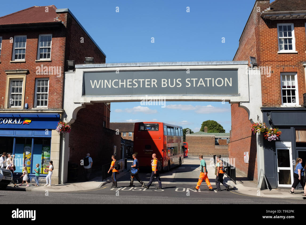 L'ingresso a Winchester alla stazione degli autobus in Inghilterra. Foto Stock