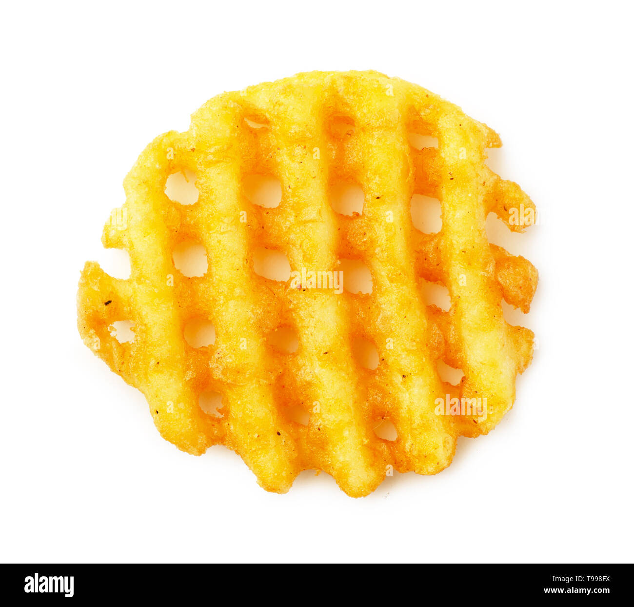 Patate croccanti frie waffle, ondulato crinkle tagliare, criss cross grida isolato su sfondo bianco. Vista dall'alto. Foto Stock