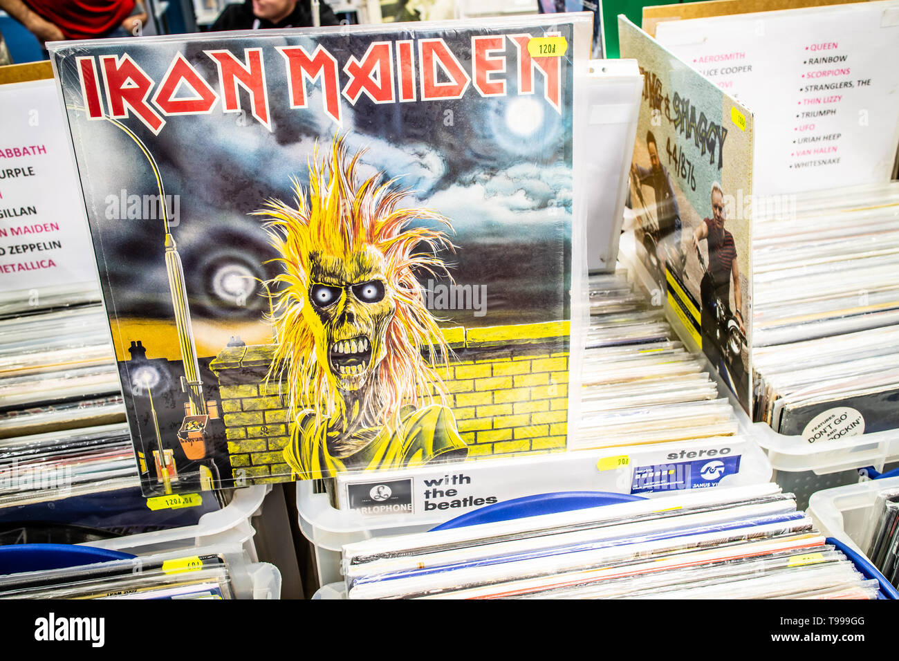 Nadarzyn, Polonia, 11 maggio 2019 Iron Maiden album in vinile sul display per la vendita, vinile, LP, Album rock, inglese heavy metal band, collezione di vinili Foto Stock