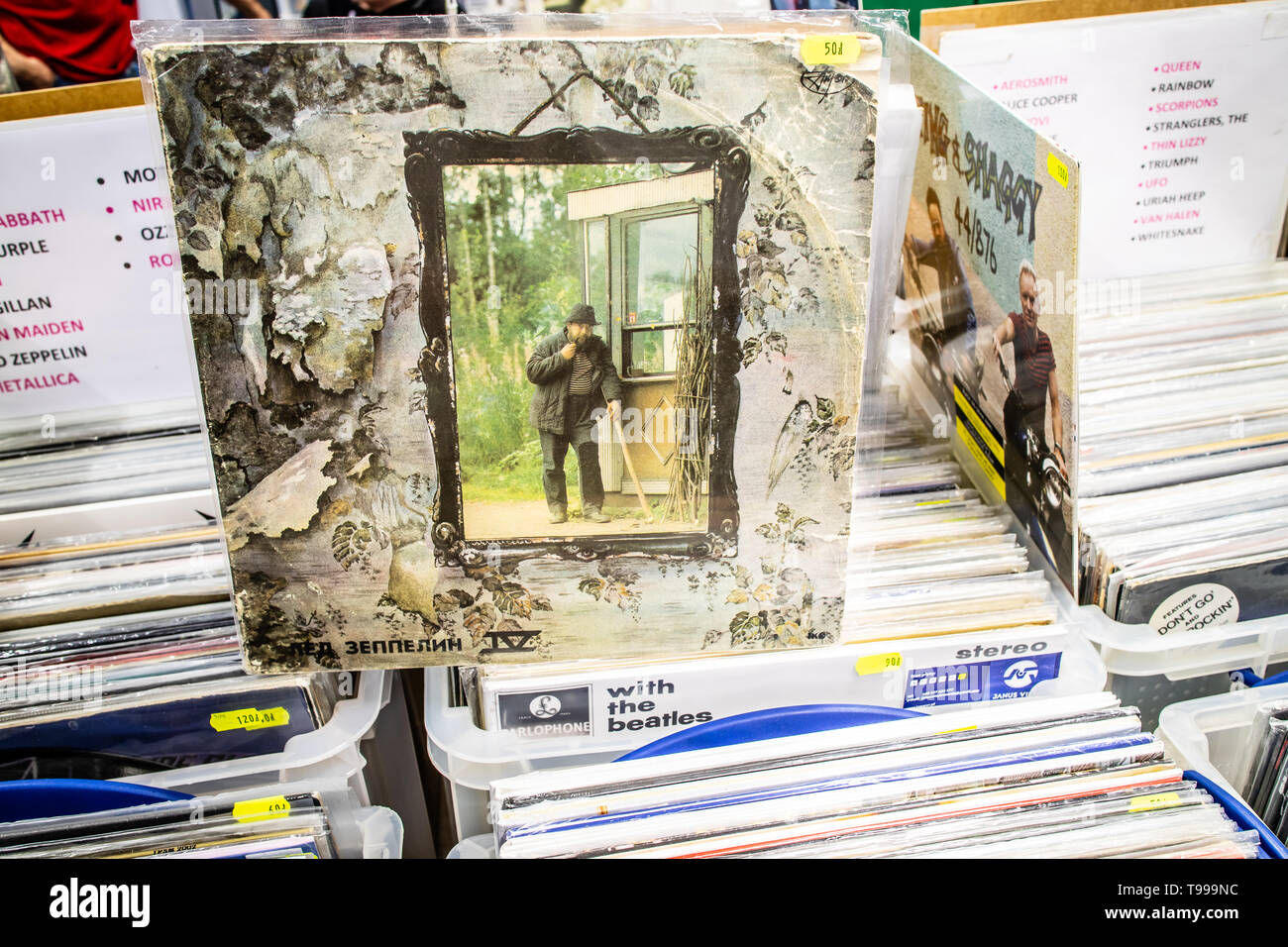 Nadarzyn, Polonia, 10 maggio 2019 Led Zeppelin album in vinile sul display per la vendita, vinile, LP, Album rock, inglese rock band, collezione di vinili Foto Stock