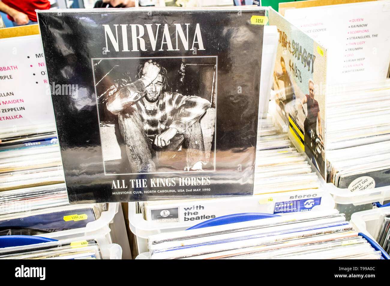 Nadarzyn, Polonia, 11 Maggio 2019: Nirvana album in vinile sul display per  la vendita, vinile, LP, Album Pop Rock, American rock band, collezione di  vinili nel retro Foto stock - Alamy