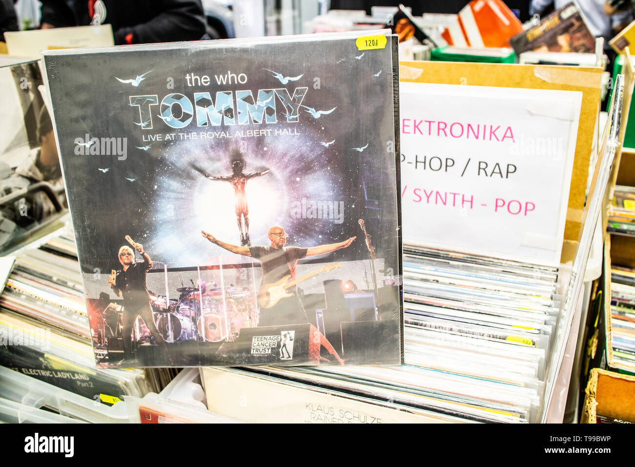 Nadarzyn, Polonia, 11 Maggio 2019: l'Oms, Tommy dal vivo presso la Royal Albert Hall, vinile, LP, Album, 2017, Rock, collezione di vinili in background Foto Stock