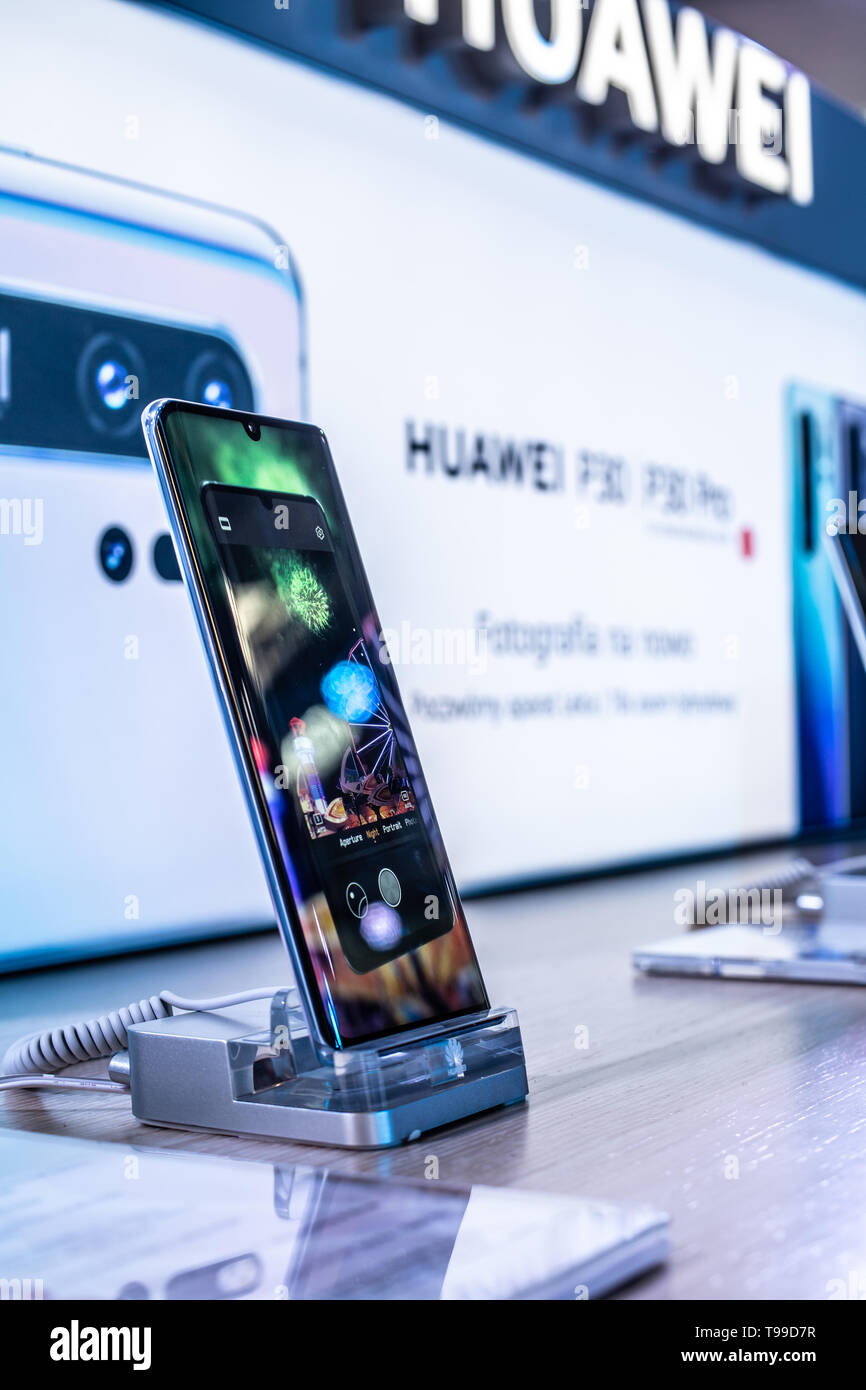 Nadarzyn, Polonia, 11 Maggio 2019: Huawei P30 Pro smartphone, presentazione di P30 Pro a Huawei mostra showroom, stand a Varsavia Electronics Show, Foto Stock
