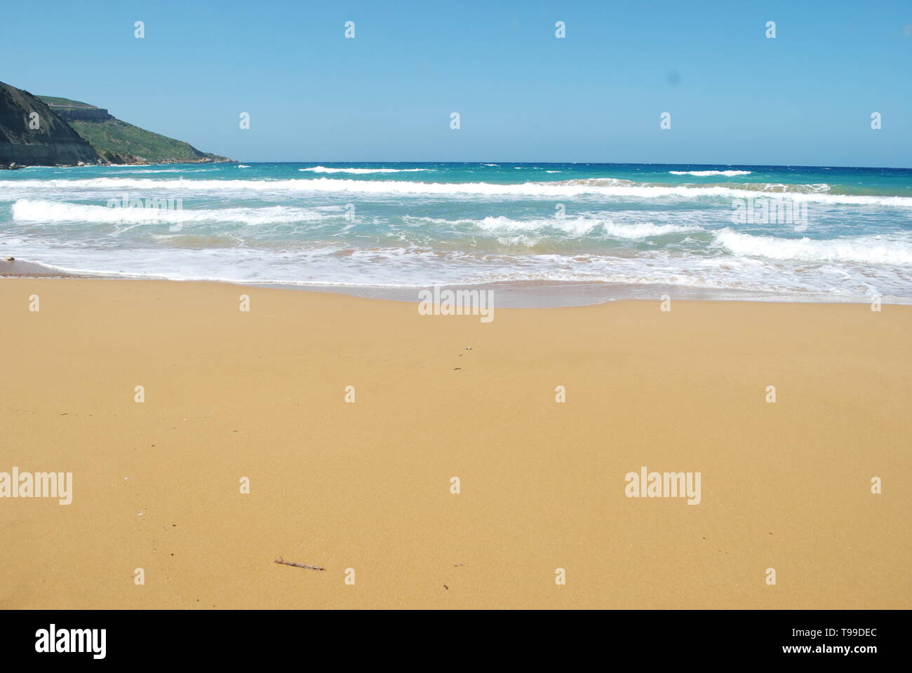 Ramla Bay spiaggia sul mediterraneo isola di Gozo a Malta. Foto di Adam Alexander Foto Stock