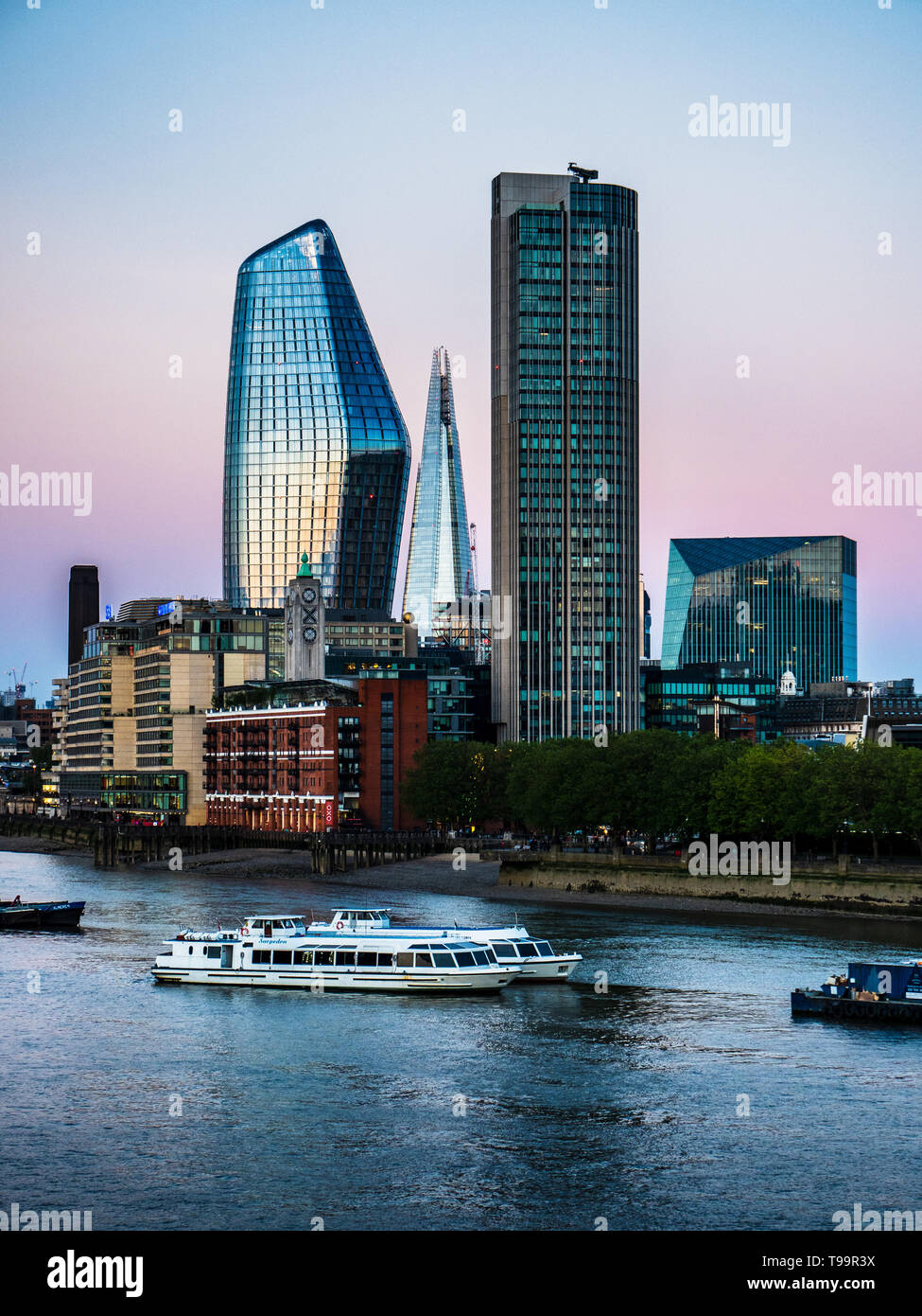 Londra Southbank Skyline - South Bank skyline compresa la Oxo Tower, South Bank Tower, uno Blackfriars e la Shard Foto Stock