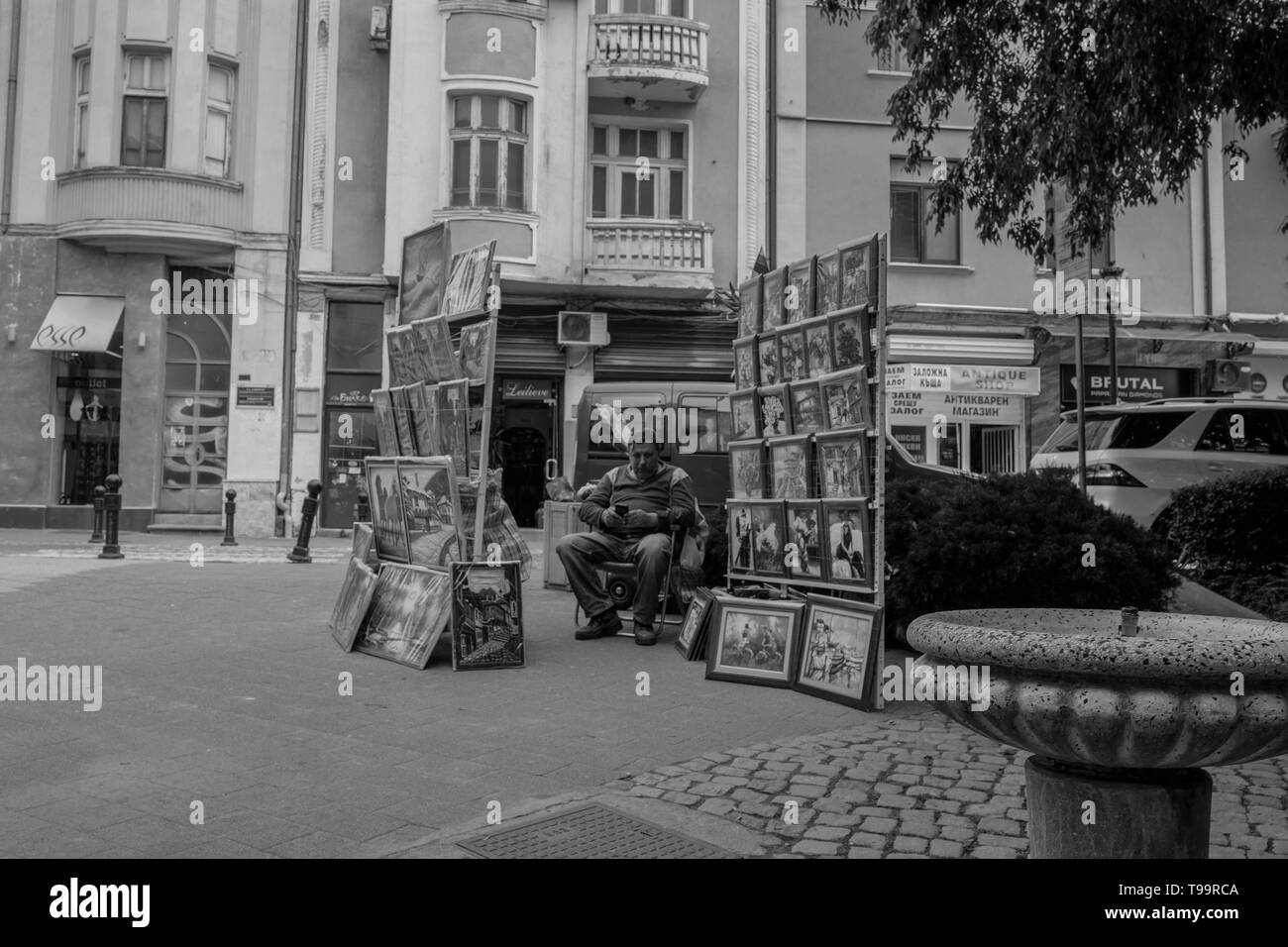 Plovdiv, Bulgaria,16 maggio 2019, strade, bar, ristoranti, centro storico, aree ricreative, Arts & Craft Market, © Peter SPURRIER Foto Stock