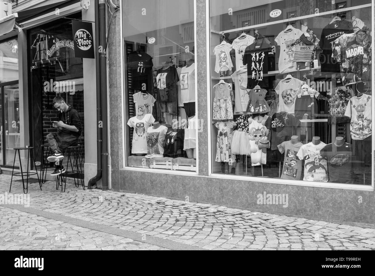 Plovdiv, Bulgaria,16 maggio 2019, strade, bar, ristoranti, centro storico, aree ricreative, Arts & Craft Market, © Peter SPURRIER Foto Stock