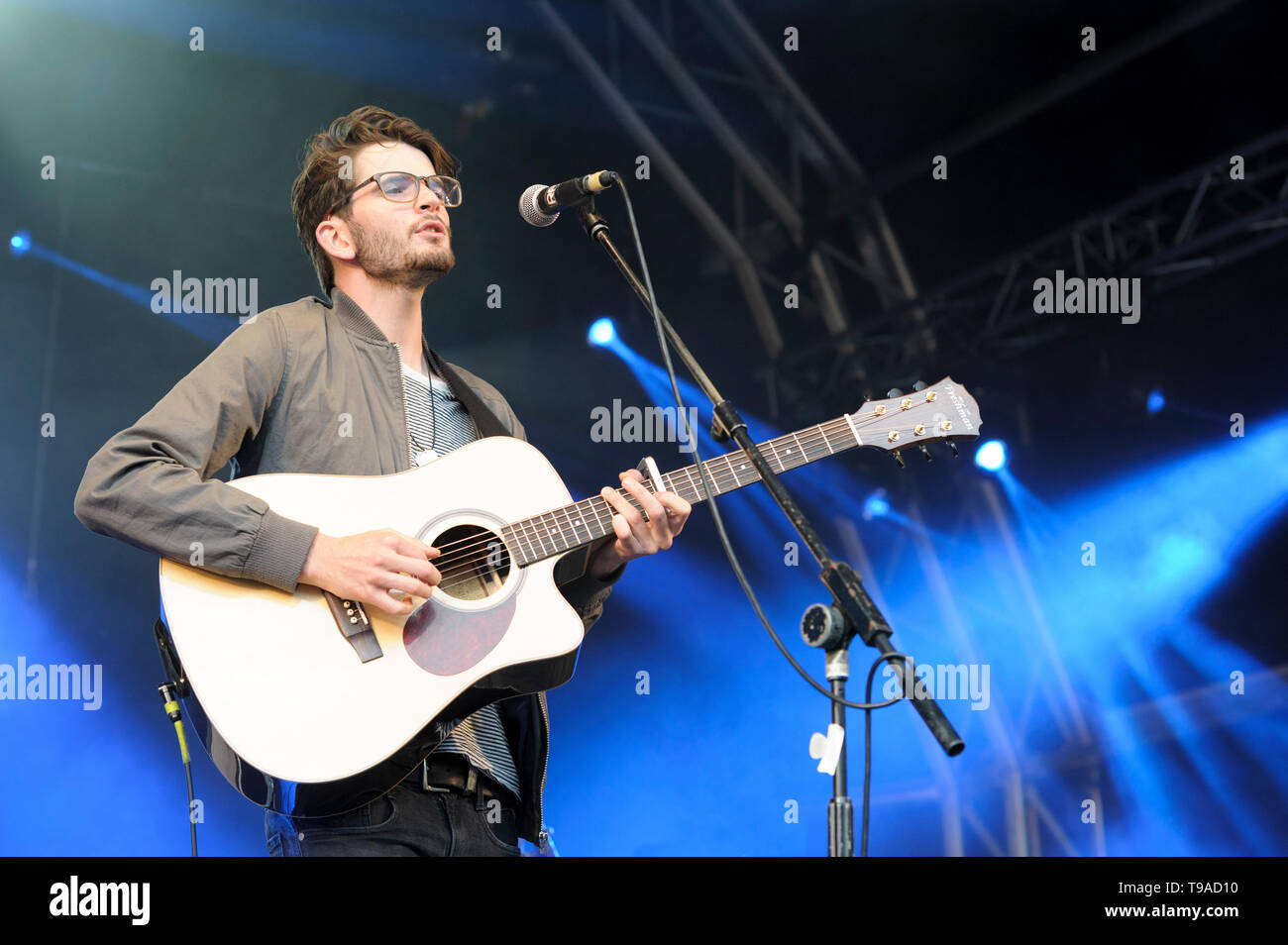 Harry Hudson Taylor di Hudson Taylor effettuando al Larmer Tree Festival, UK. Luglio 20, 2014 Foto Stock