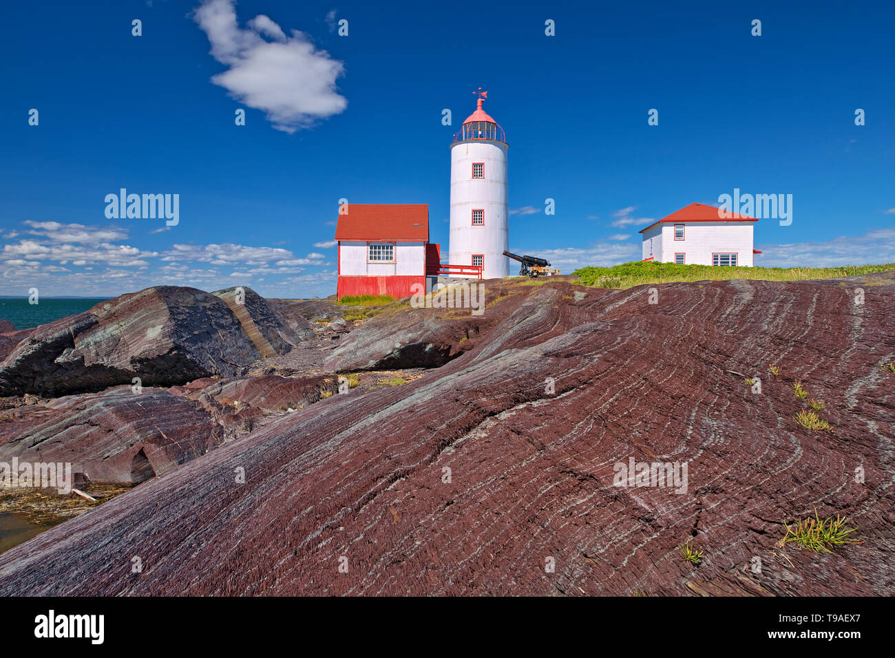 L'Île-Verte faro sull isola di Île-Verte. Più antico faro sul fiume San Lorenzo e il terzo più antico in Canada Ile-Verte Lighthouse Sito Storico Nazionale di Québec Canada Foto Stock