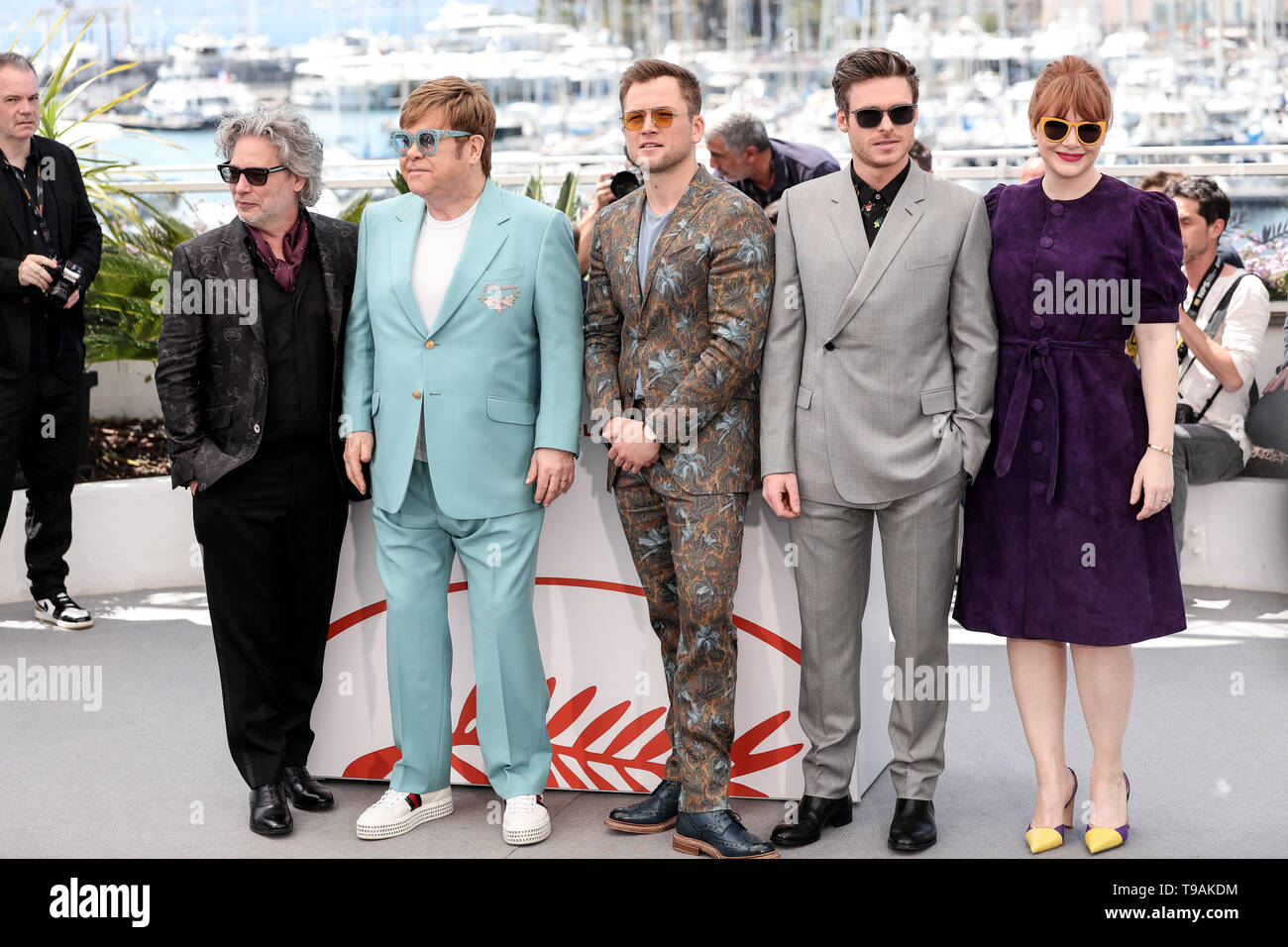 Cannes. 16 Maggio, 2019. Dexter Fletcher, Elton John, Taron Egerton, Richard Madden e Bryce Dallas Howard sul ROCKETMAN Photocall durante il 2019 Festival di pellicola di Cannes il 16 maggio 2019 presso il Palais des Festivals in Cannes, Francia. ( Credito: Lyvans Boolaky/spazio di immagine/Media Punch)/Alamy Live News Foto Stock