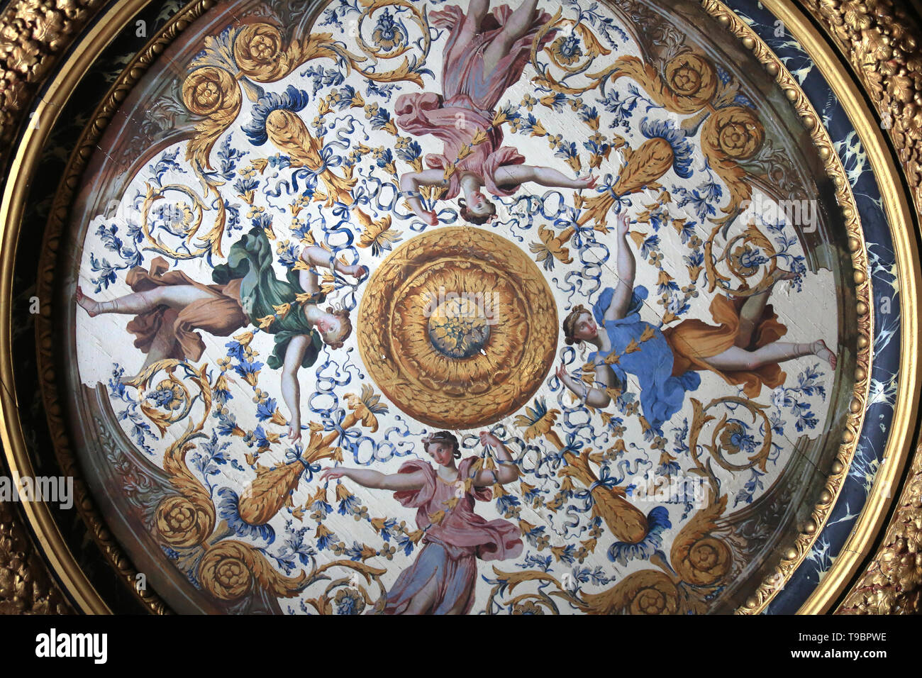 Détail du plafond. Chambre à coucher d'apparat d'Anne d'Autriche. Château de Fontainebleau. Foto Stock