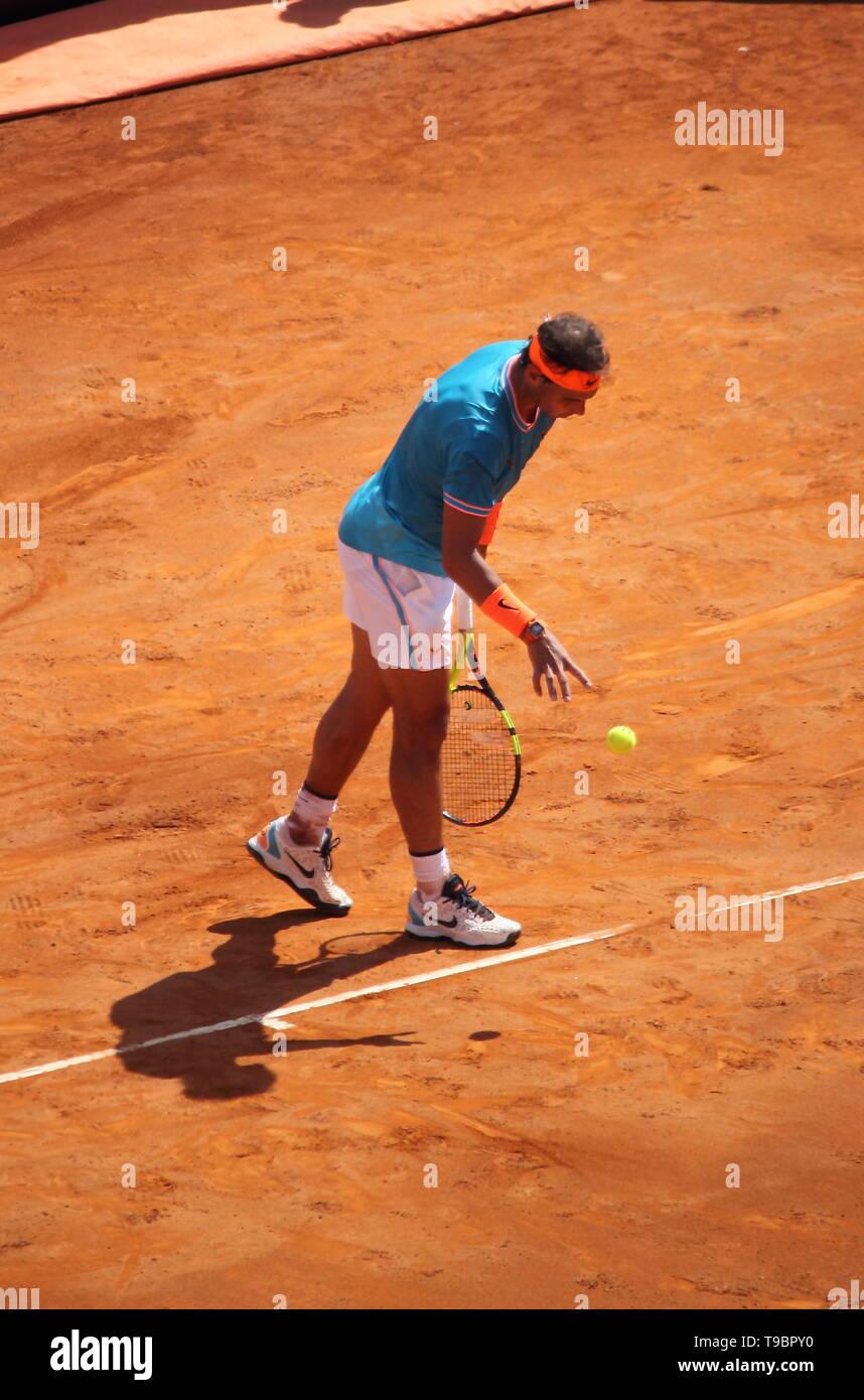 Roma, Italia - 17 Maggio 2019: Rafael Nadal vs Fernando Verdasco durante i quarti di finale alla ATP 2019 Tennis Championship in Roma, Italia. Nadal si aggiudica Foto Stock