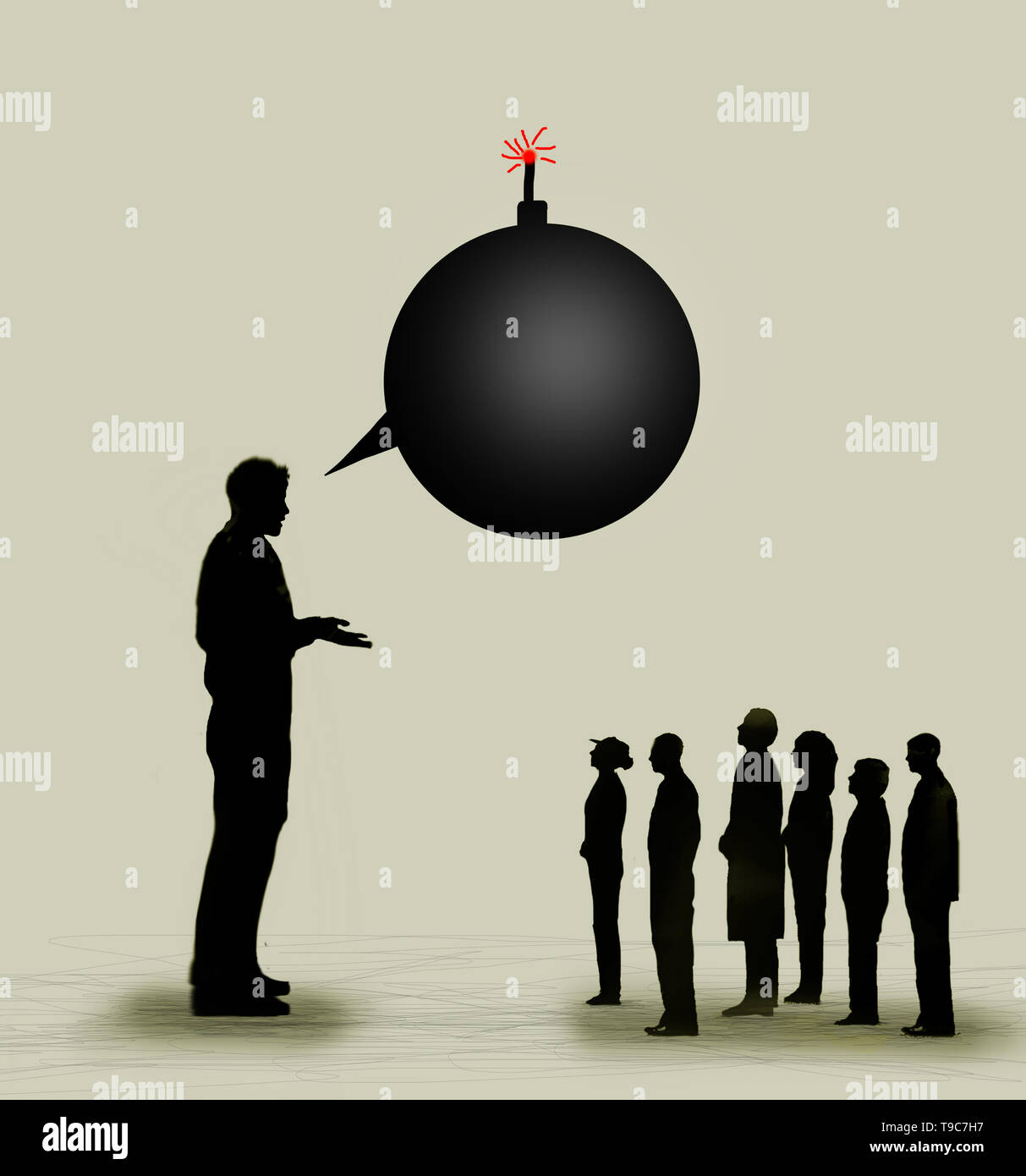 Uomo di grandi dimensioni con un discorso bolla nella forma di una bomba di parlare a un gruppo di persone più piccole che implichi una cattiva notizia . Foto Stock