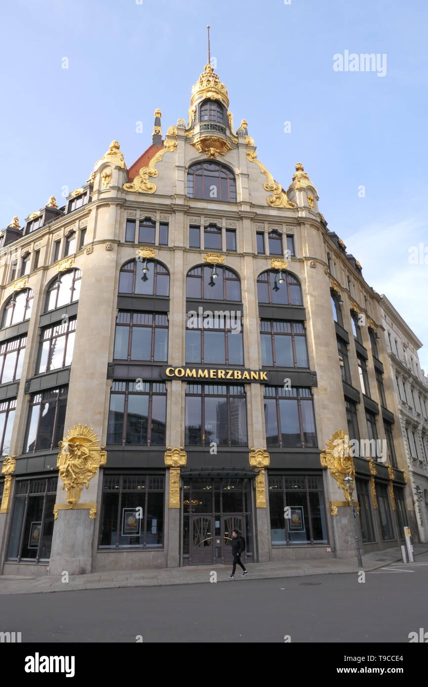 LEIPZIG, Germania - 23 febbraio 2019: Una storica Commerzbank filiale di banca nel centro storico della città di Lipsia Foto Stock