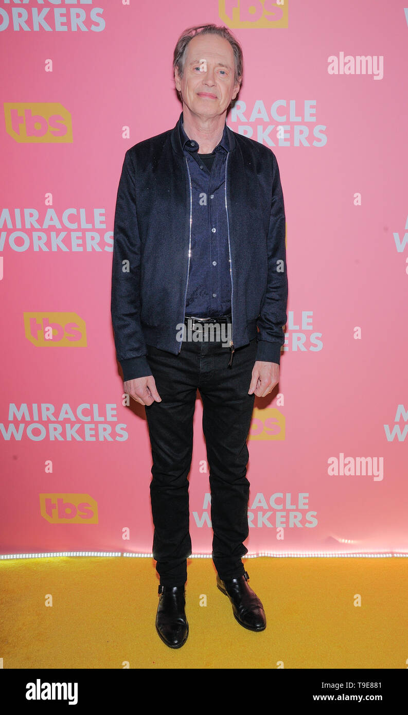 New York, NY - 14 Maggio 2019: Steve Buscemi assiste lo screening e la conversazione per il miracolo di lavoratori presso la strada 92Y Foto Stock