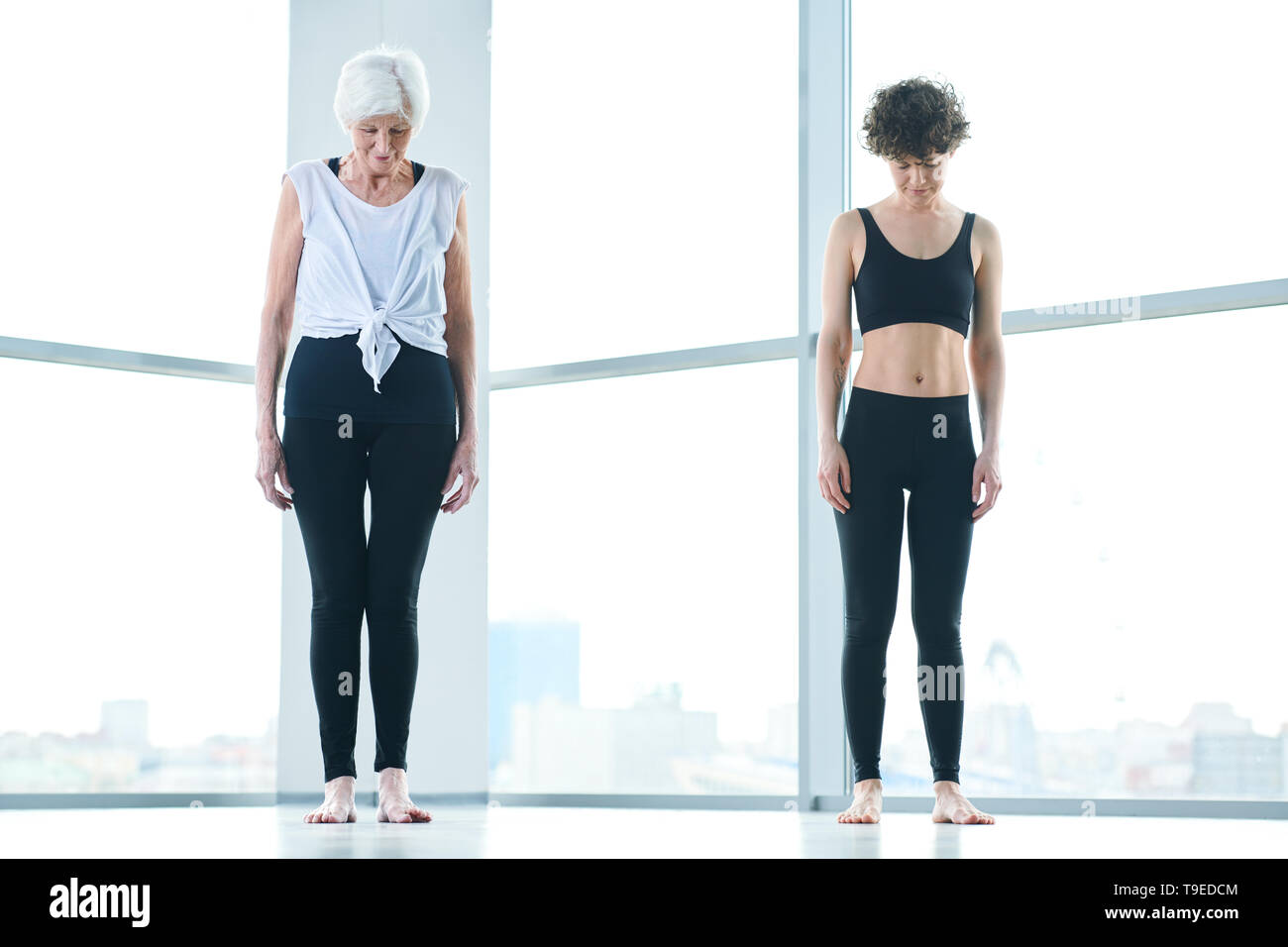 Le donne che lavorano fuori Foto Stock