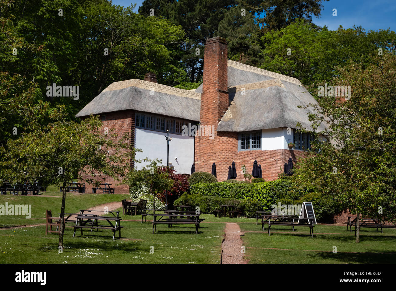 Villaggio di Cockington ,Cockington corte e il centro di artigianato.Torquay.Devon.Inghilterra Foto Stock