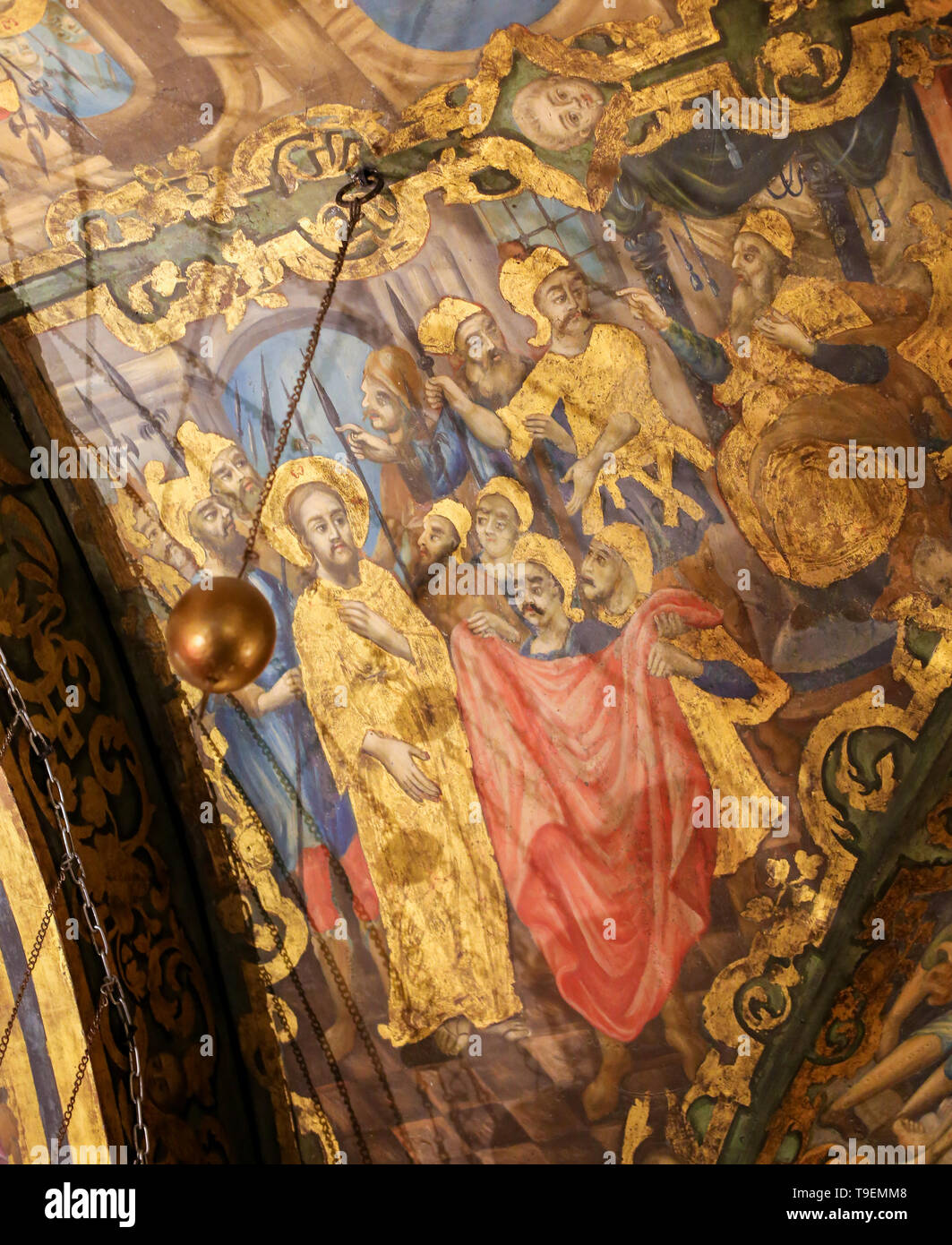 Greco-ortodossi affresco nella chiesa del Santo Sepolcro di Gerusalemme, raffigurante il sinedrio a prova di Gesù il Venerdì Santo Foto Stock
