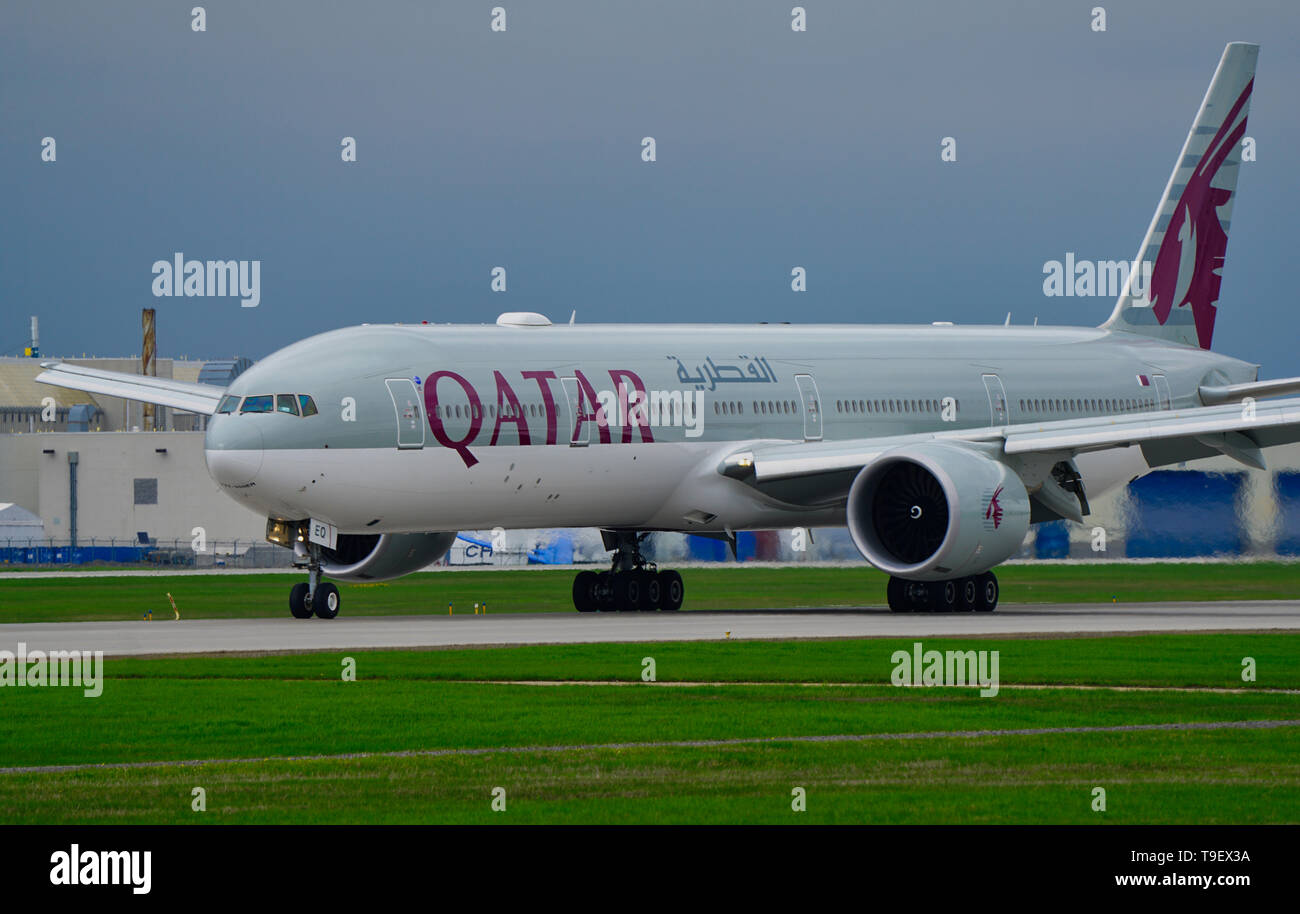 Montreal, Canada,17 maggio 2019 Qatar aerei di atterraggio in aeroporto Trudeau di Montreal, Quebec, Canada.Credit:Mario Beauregard/Alamy Live News Foto Stock