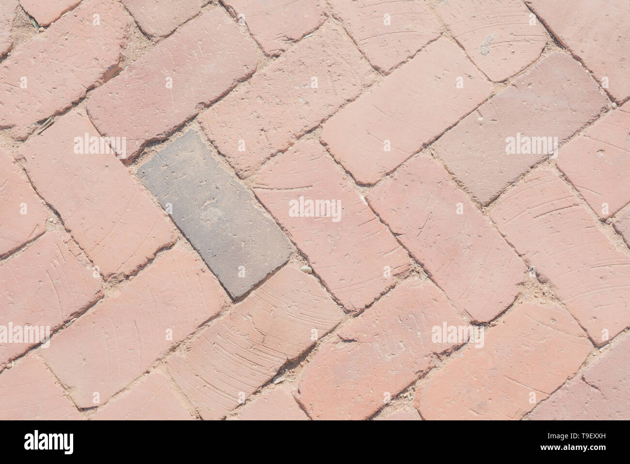 Chiudere fino a basso contrasto di colore rosso mattone morbida diagonale colore di sfondo perfetto per la sovrapposizione di testo Foto Stock