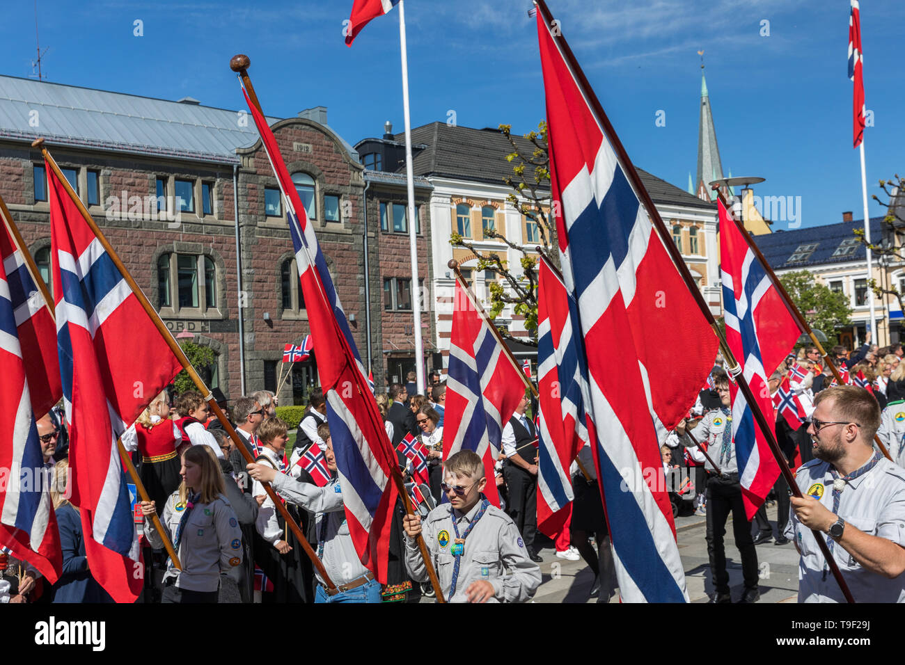 Xvii può costituzione norvegese alle celebrazioni del Giorno di Sandefjord Foto Stock
