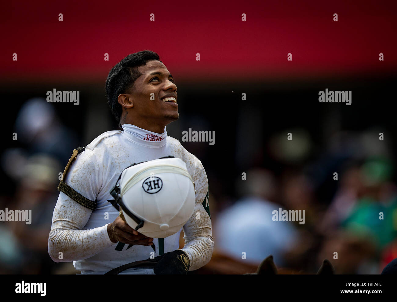 Baltimore, Maryland, Stati Uniti d'America. 18 Maggio, 2019. 18 Maggio: Ricardo Santana Jr. celebra vincendo il Maryland Sprint Stakes di Pimlico Racecourse a Baltimora, Maryland il 18 maggio 2019. Evers/Eclipse Sportswire/CSM/Alamy Live News Foto Stock