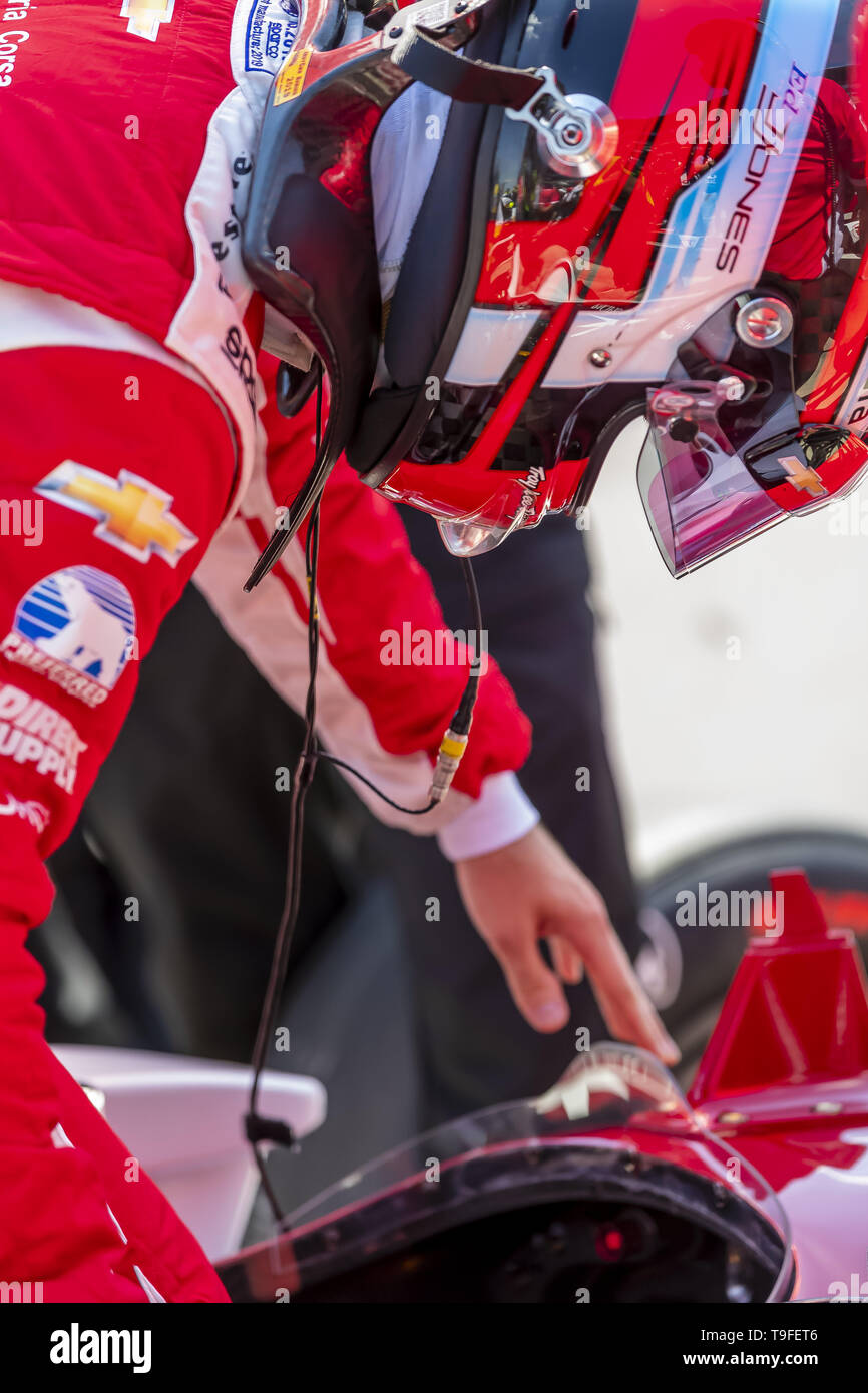 Indianapolis, Indiana, Stati Uniti d'America. 18 Maggio, 2019. ED JONES (63) degli Emirati Arabi Uniti si prepara a qualificarsi per la 500 Miglia di Indianapolis a Indianapolis Motor Speedway di Indianapolis, Indiana. (Credito Immagine: © Walter G Arce Sr Asp Inc/ASP) Foto Stock