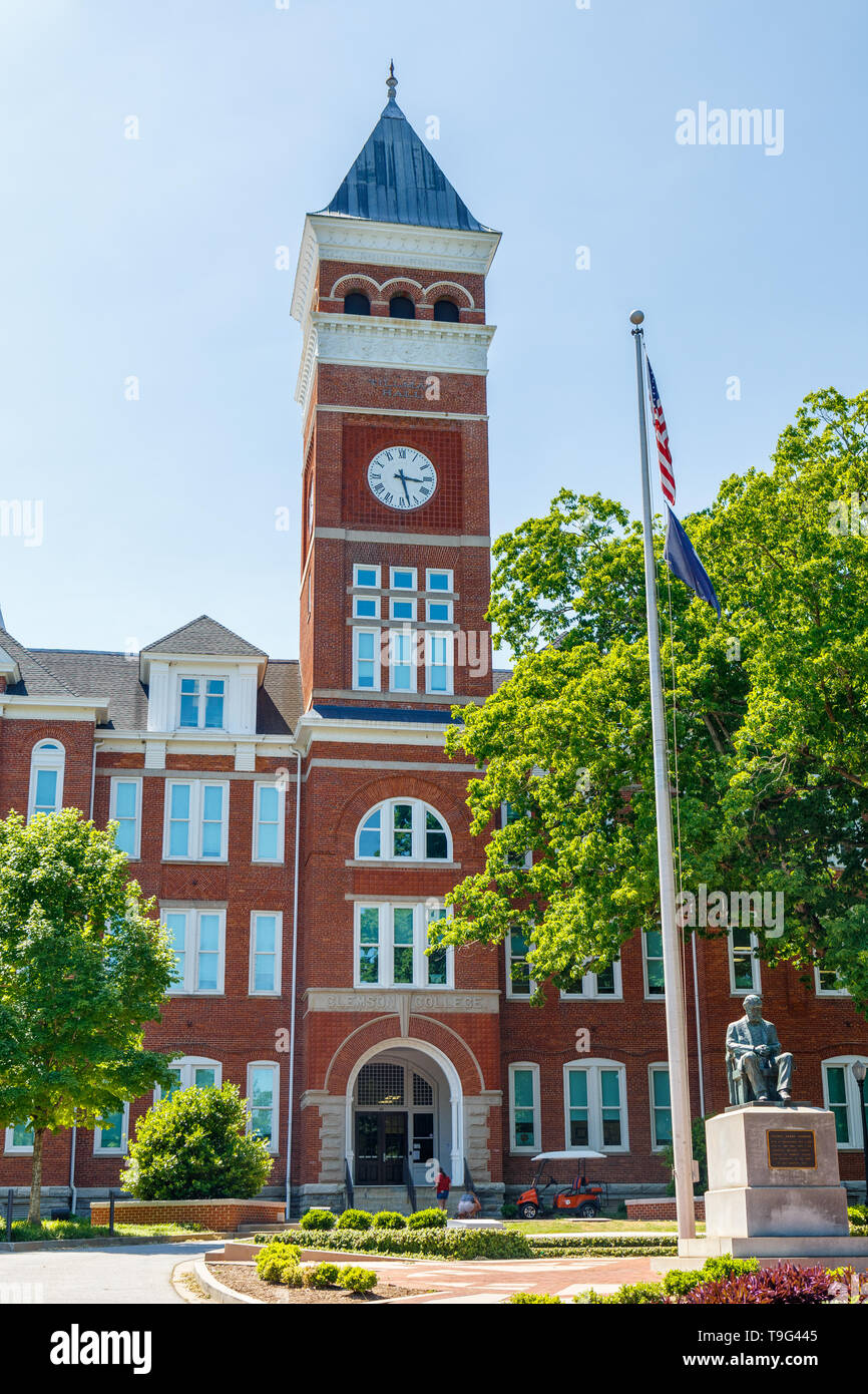 CLEMSON, SC, Stati Uniti d'America - 2 maggio: Tillman Hall all Università di Clemson maggio su 2, 2019 in Clemson, Carolina del Sud. Foto Stock