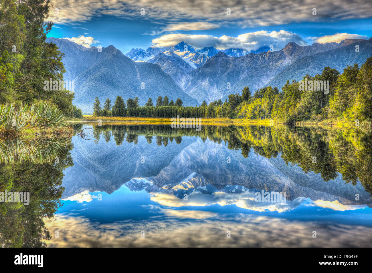 'Speculare' Lago, Lago Matheson, Nuova Zelanda Foto Stock