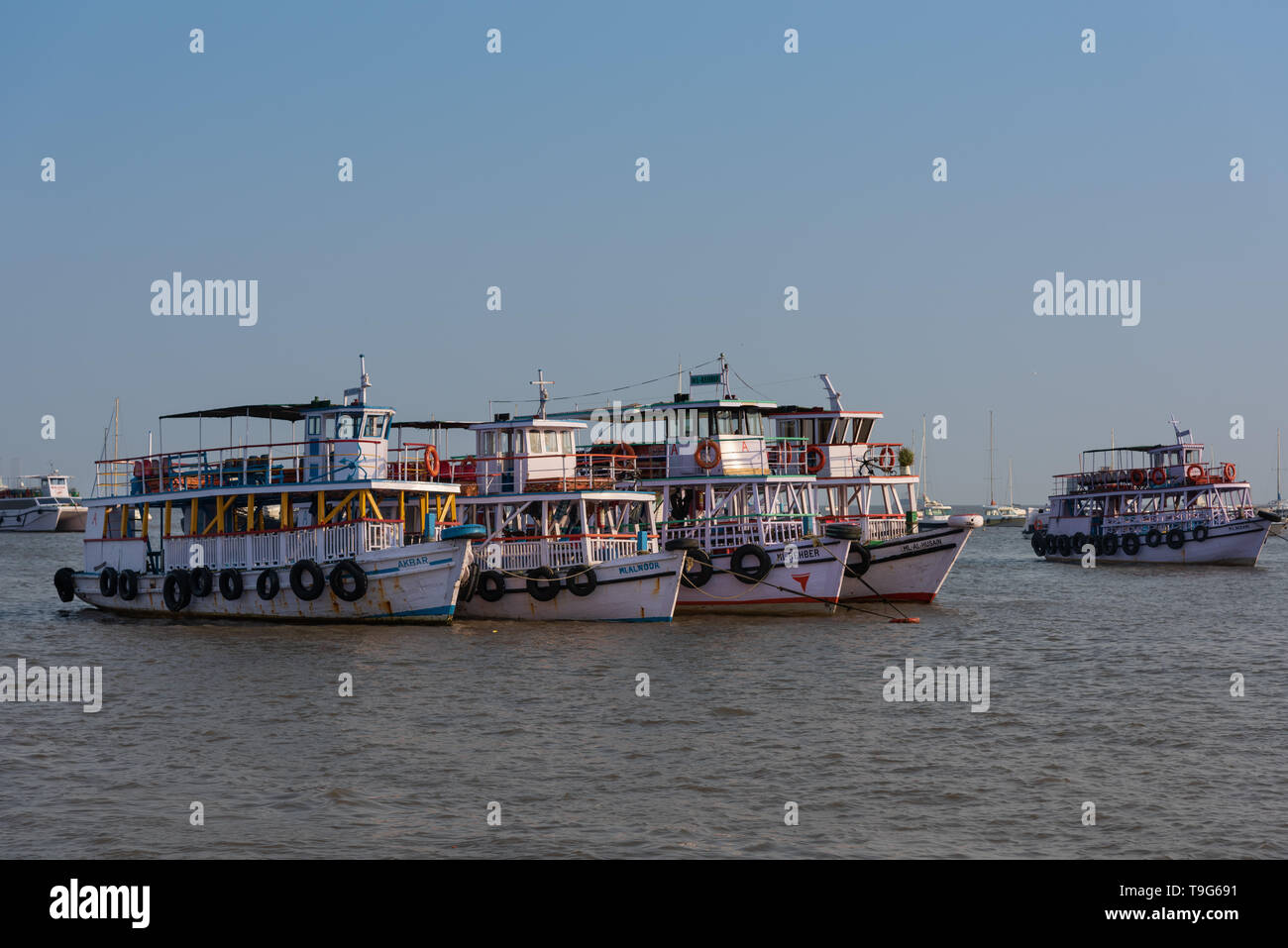 Barche ancorate, Mumbai, India Foto Stock