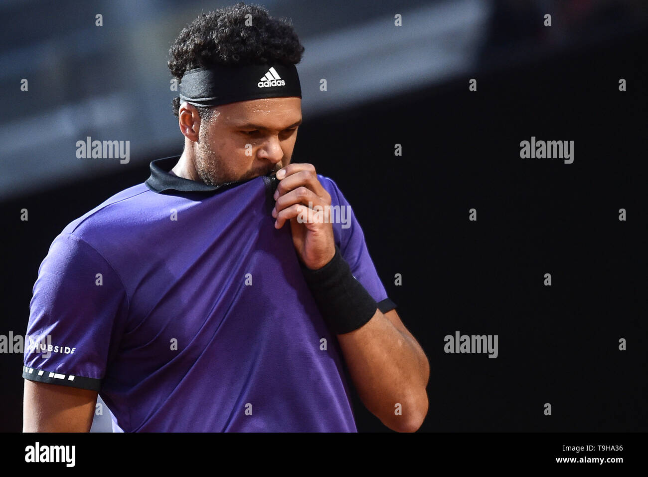 Jo-Wilfred Tsonga della Francia in azione durante il match contro Fabio Fognini d'Italia . Roma 13-05-2018 Foro Italico Internazionali BNL d'Italia It Foto Stock