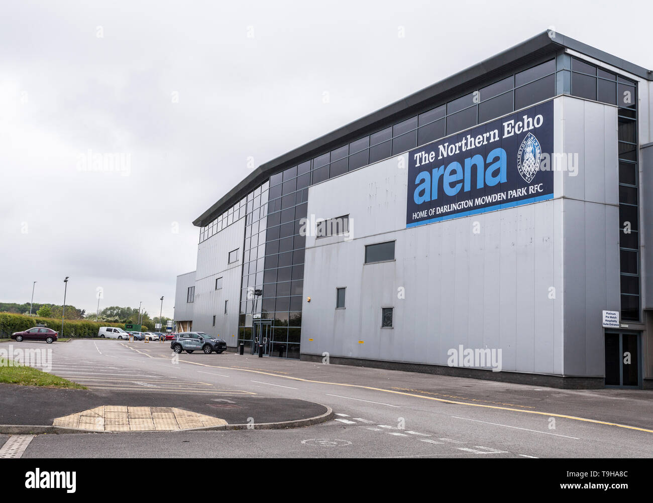 La Northern Echo Arena, sede del Mowden Park RFC a Darlington, Inghilterra, Regno Unito essere utilizzato come sito di vaccinazione di massa Foto Stock